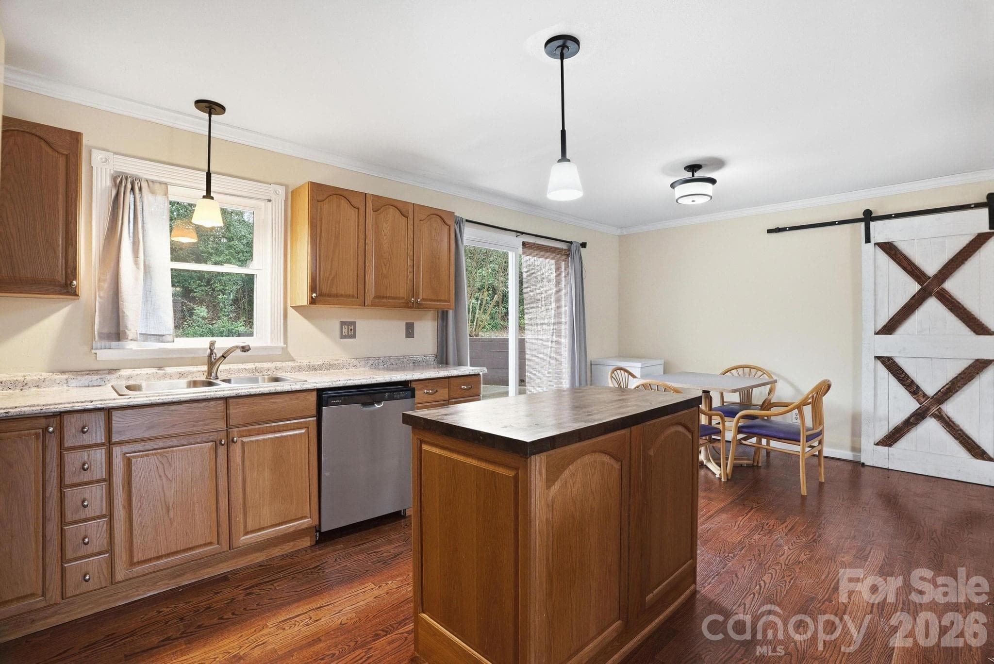Single Family Residence at 105 College Heights Boulevard, Clemson, photo 11 of 33