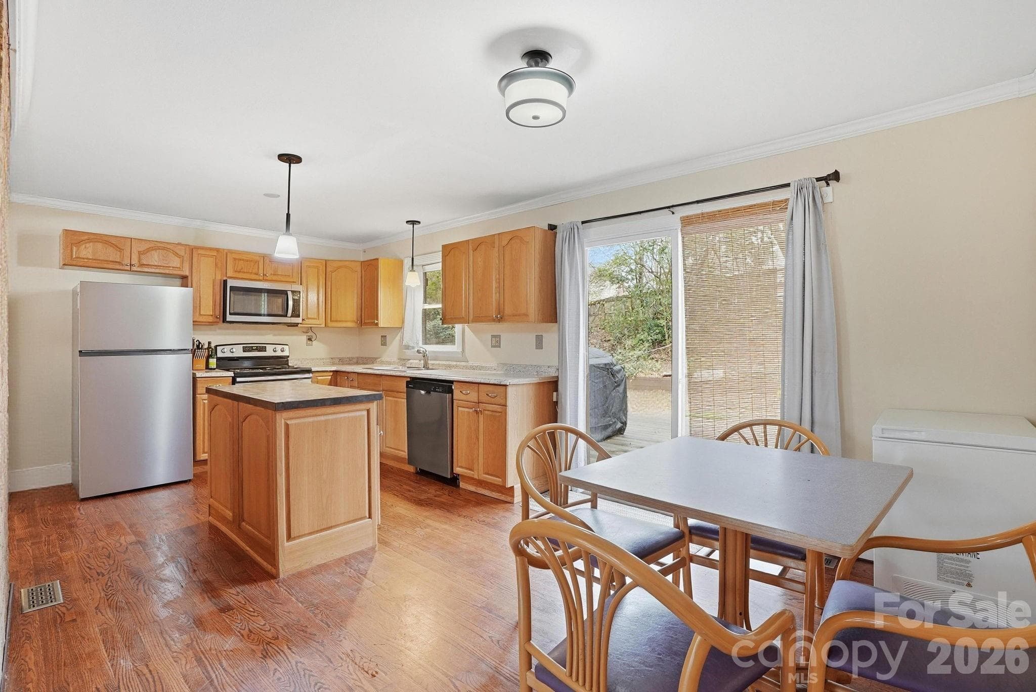 Single Family Residence at 105 College Heights Boulevard, Clemson, photo 13 of 33