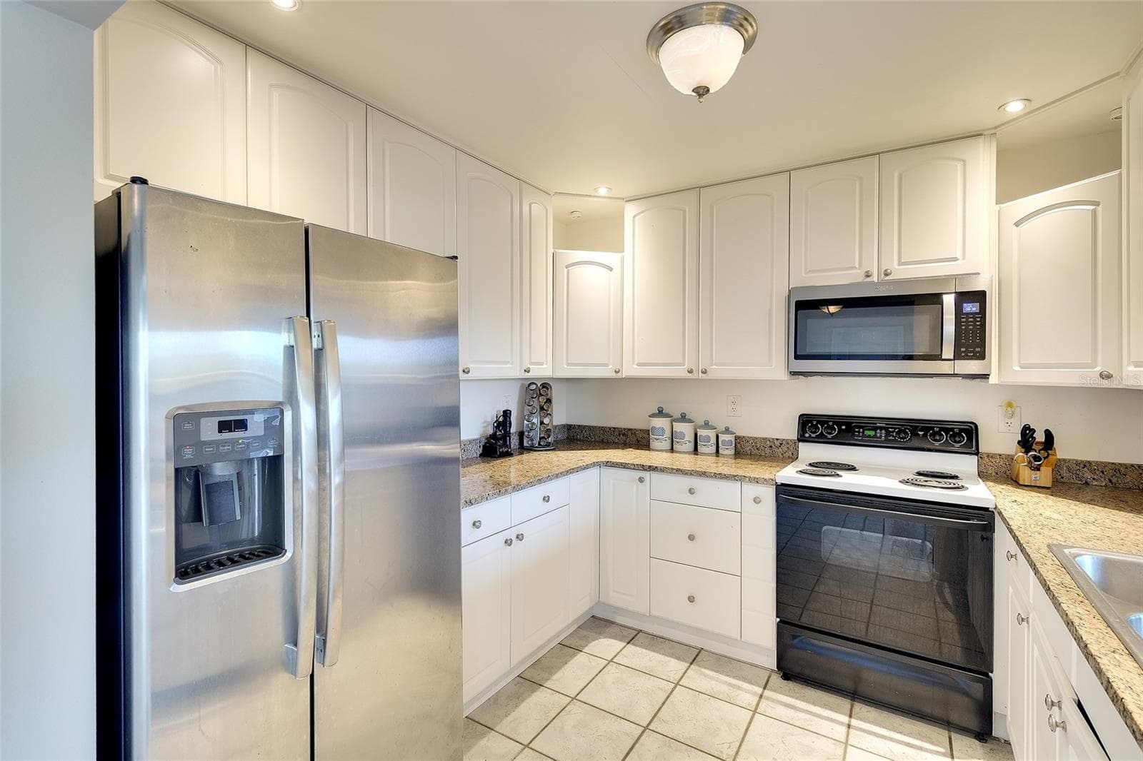 Single Family Residence at 3810 JOYCE DR, BRADENTON, photo 11 of 28