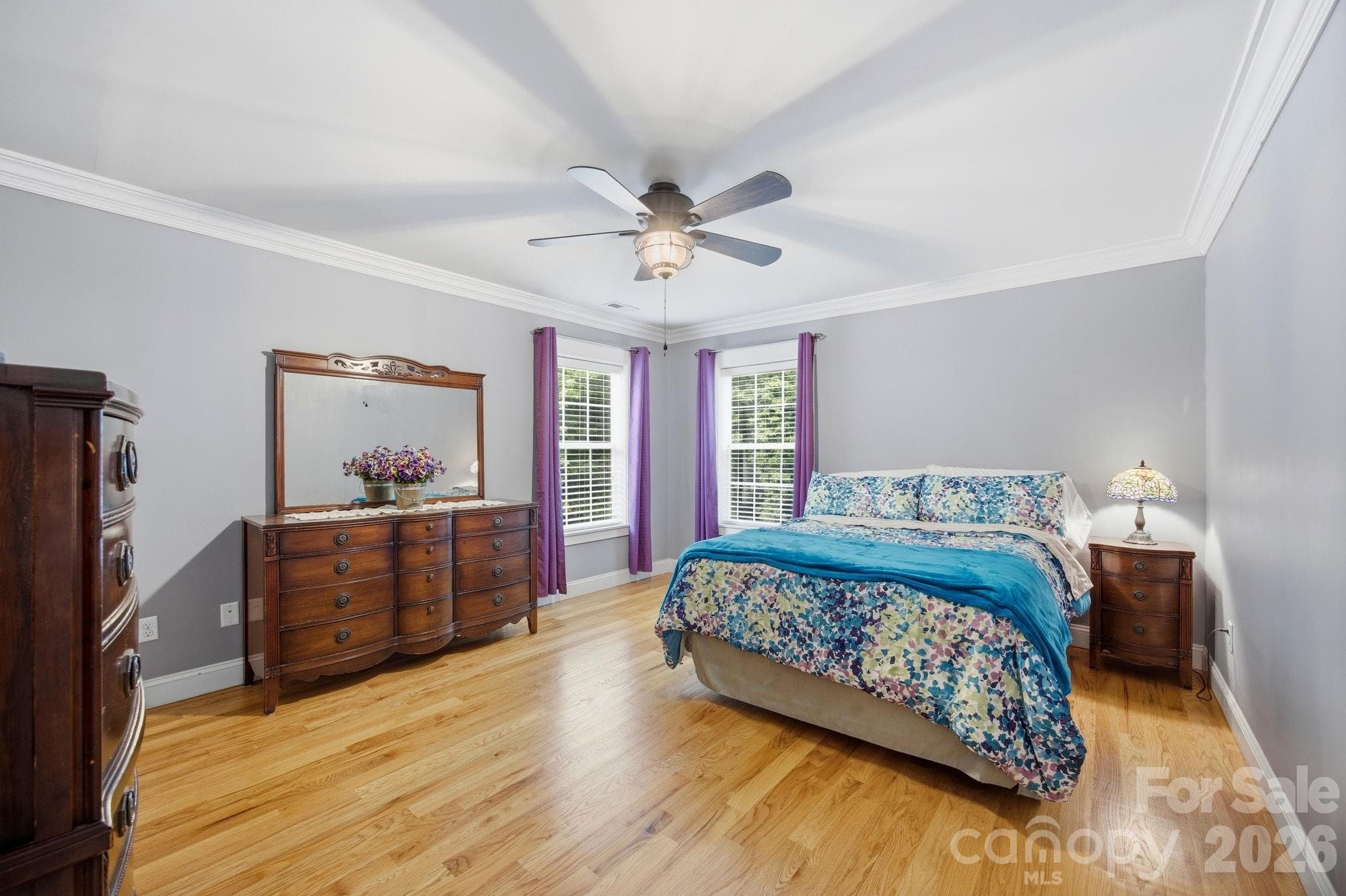 Upstairs Bedroom - Salisbury