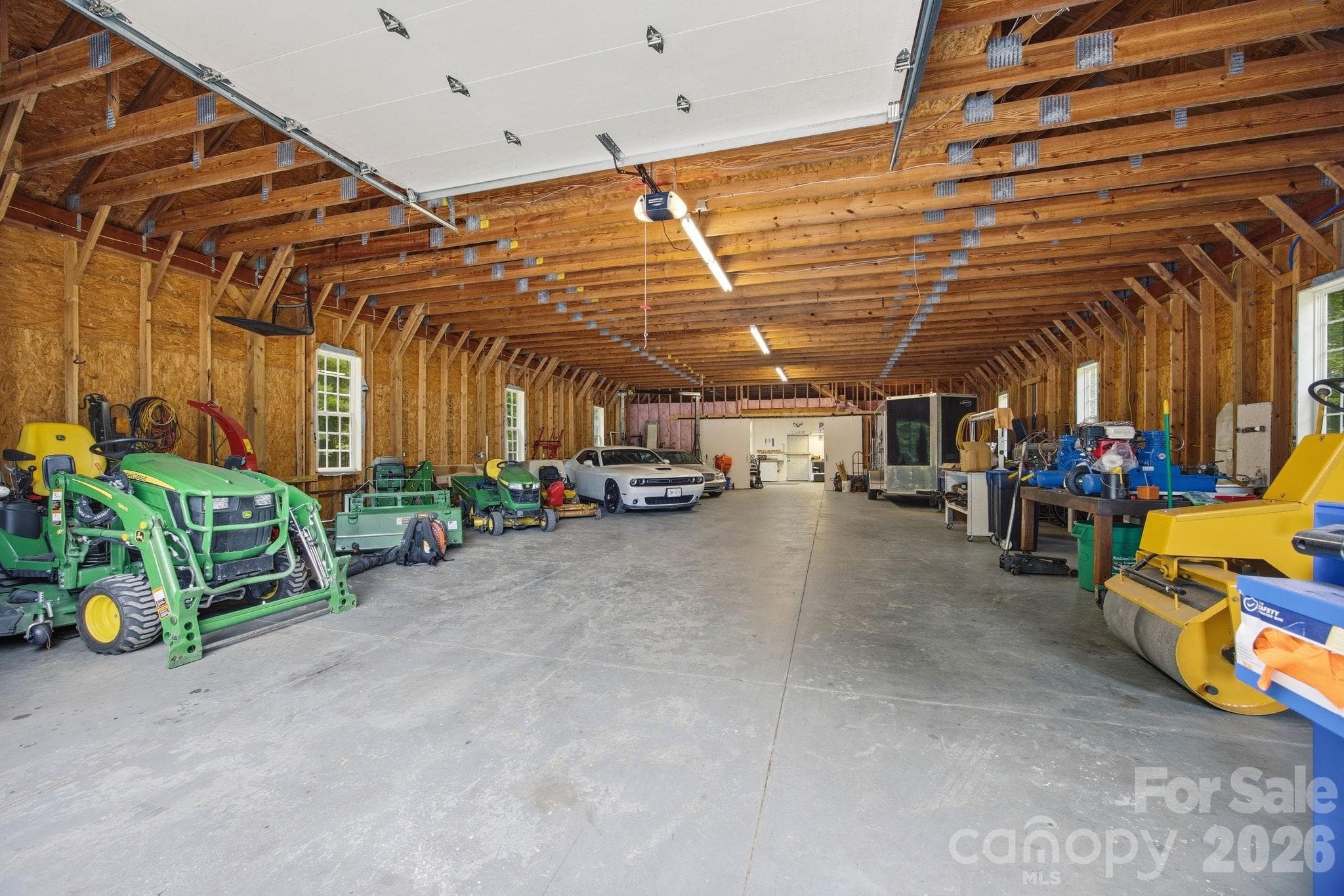 10+ Car Garage - Salisbury