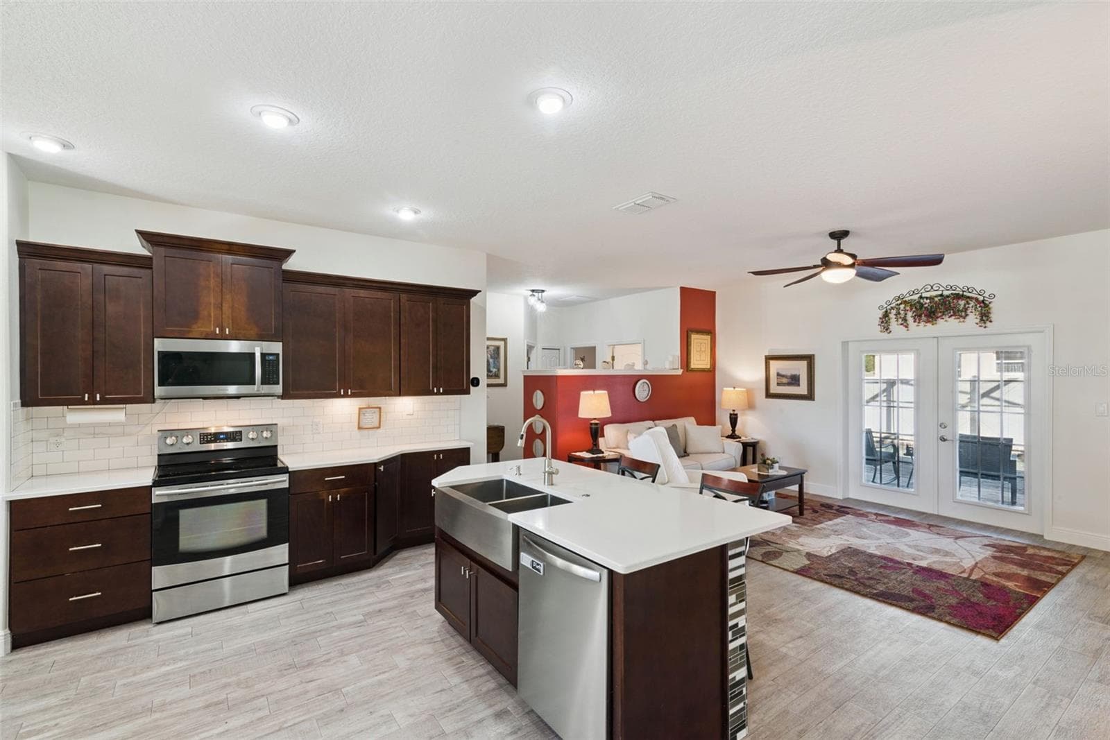 Single Family Residence at 2720 SAVANNAH DR, LEESBURG, photo 16 of 41