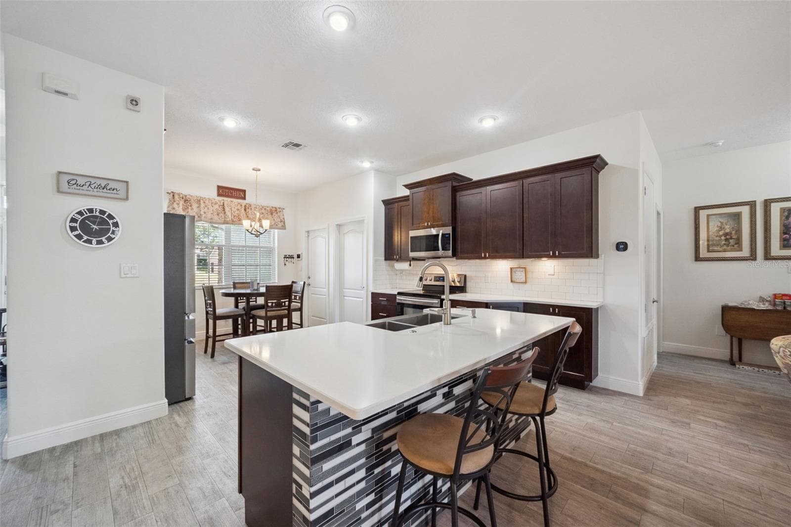 Single Family Residence at 2720 SAVANNAH DR, LEESBURG, photo 17 of 41