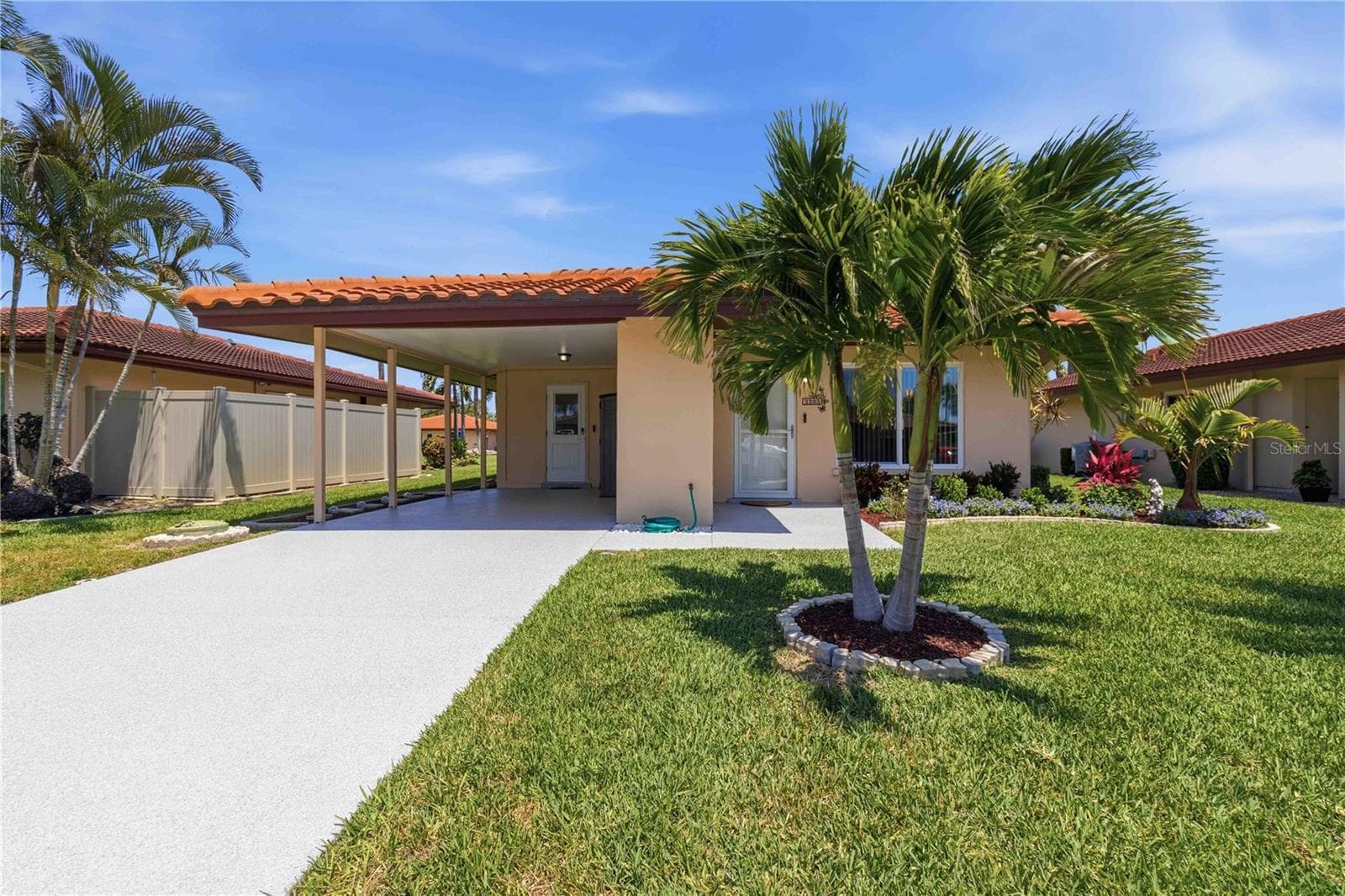 Single Family Residence at 3303 CAMBRIDGE AVE, BRADENTON, photo 3 of 39