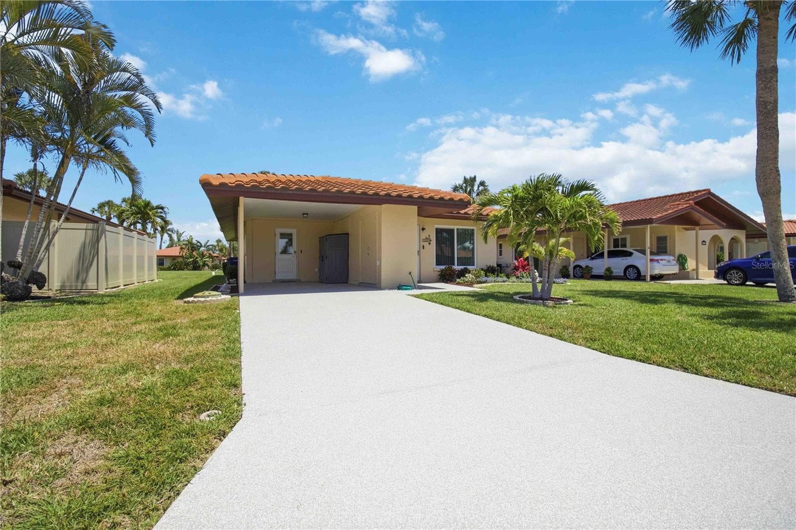Single Family Residence at 3303 CAMBRIDGE AVE, BRADENTON, photo 4 of 39