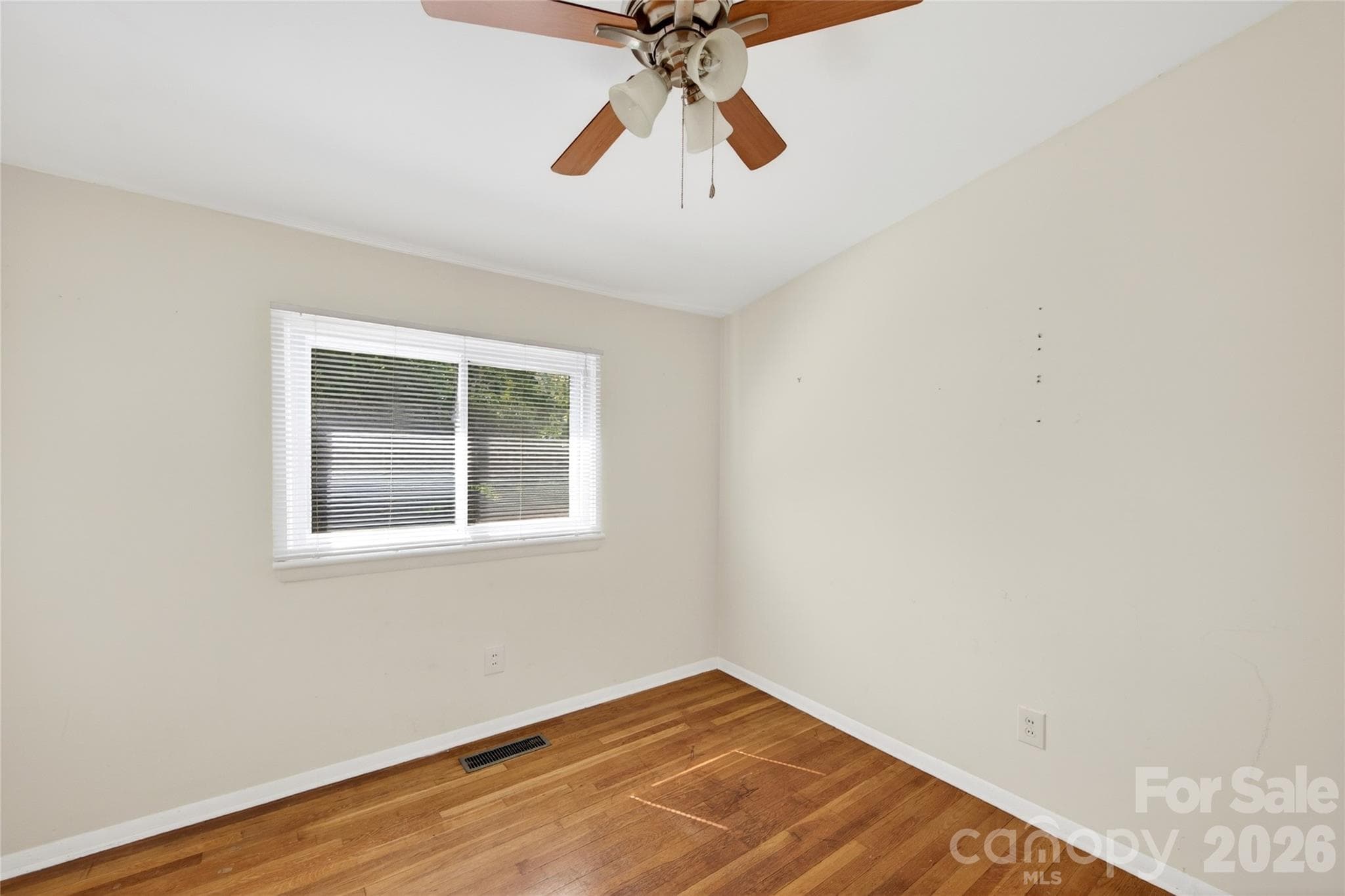 Single Family Residence at 501 Kenlough Drive, Charlotte, photo 32 of 46
