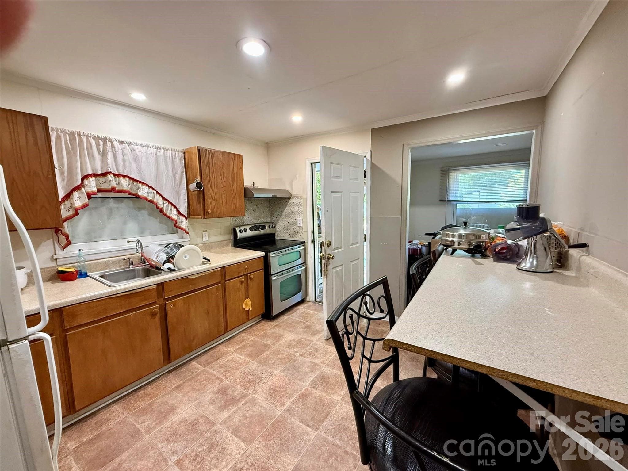 Single Family Residence at 2607 Crescent Lane, Gastonia, photo 10 of 19