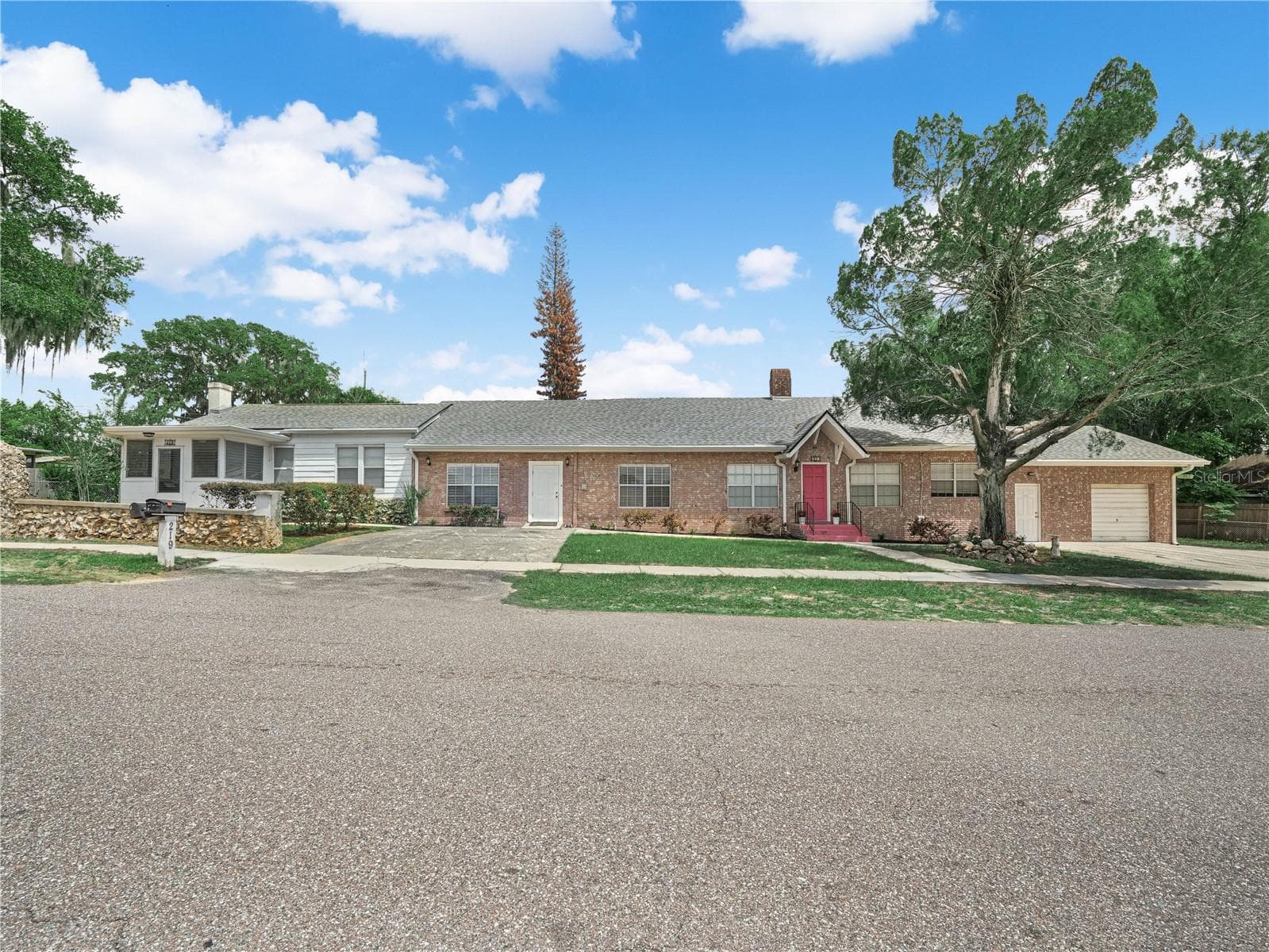 221 CITRUS GROVE BLVD S