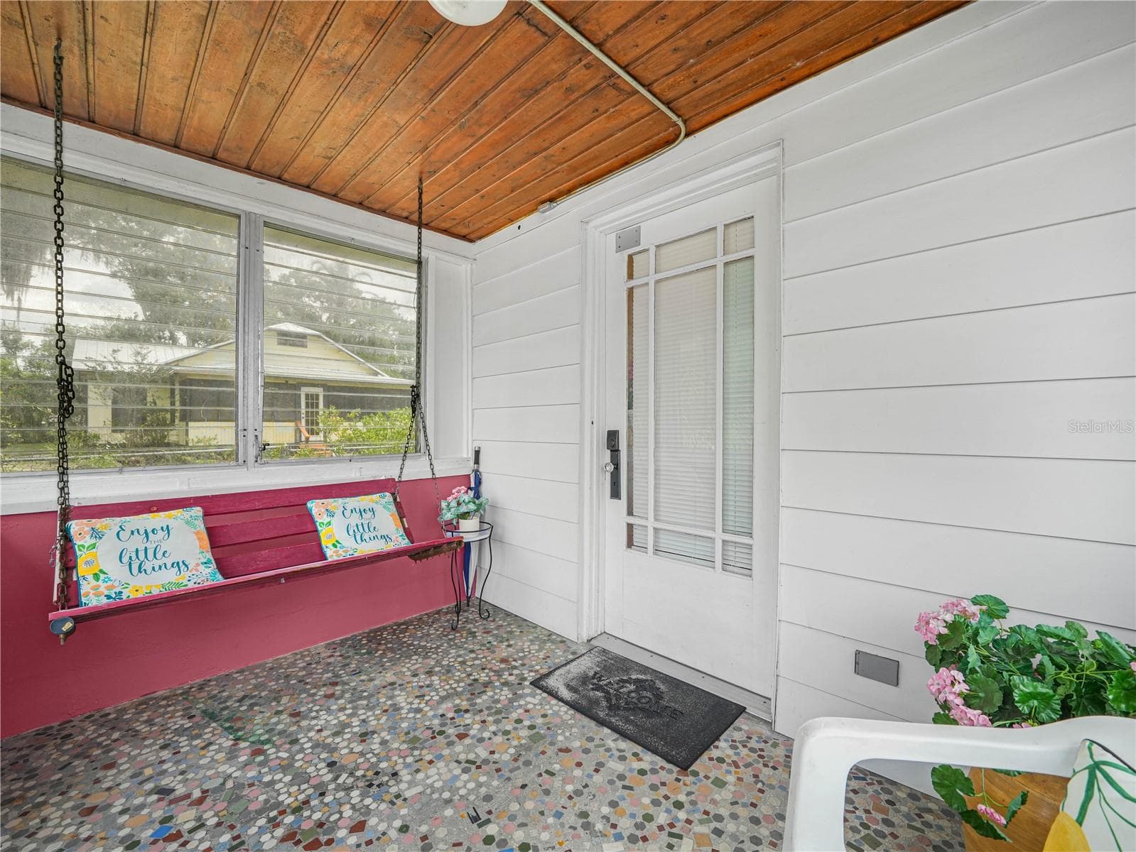Cottage Front Porch - 221 CITRUS GROVE BLVD S, POLK CITY