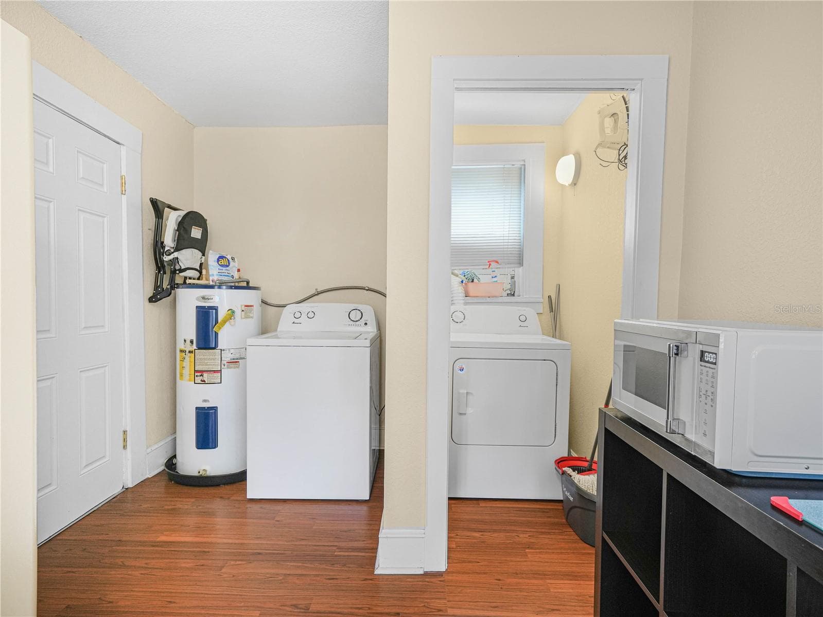 Laundry Area Cottage - 221 CITRUS GROVE BLVD S, POLK CITY