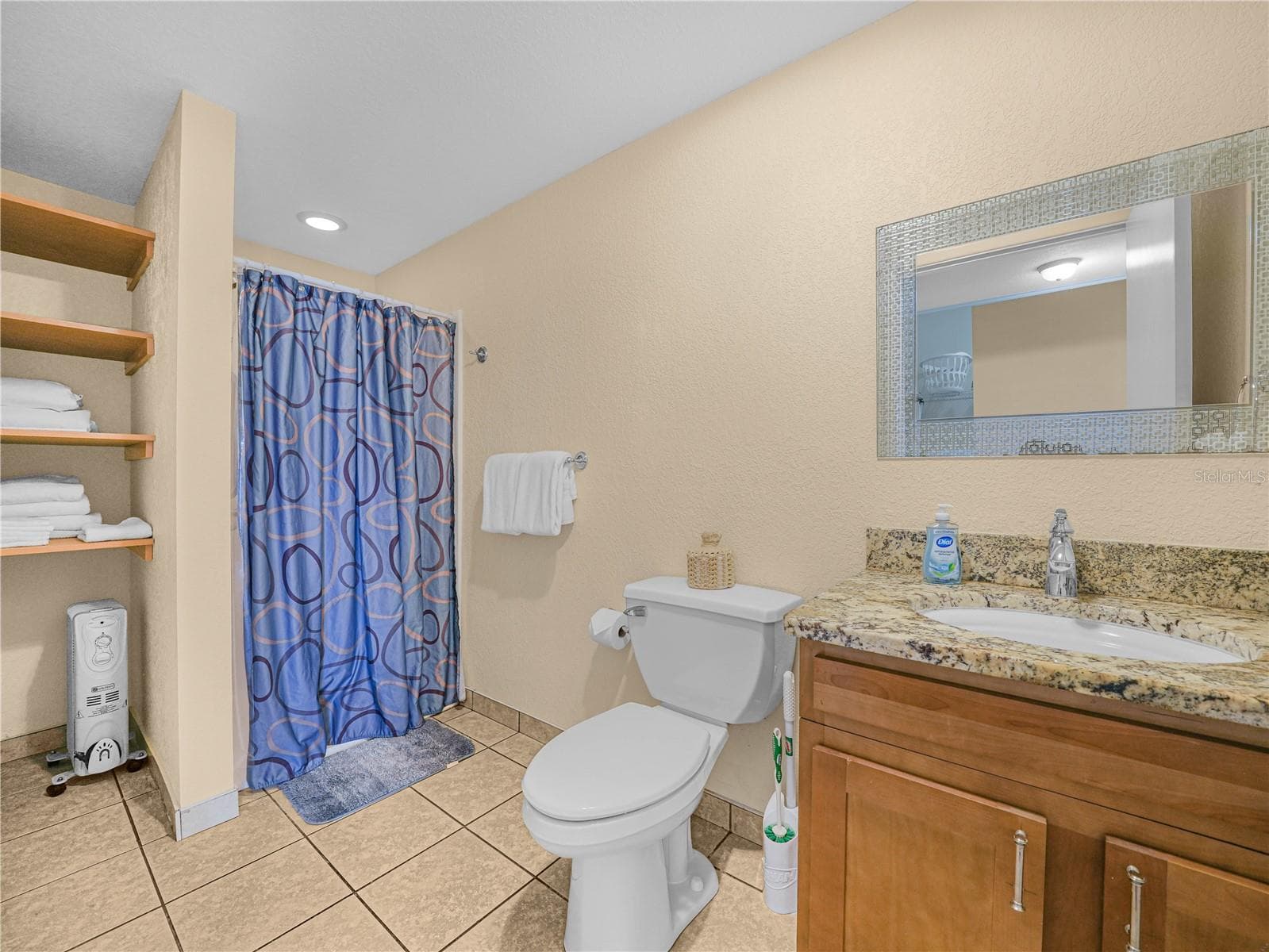 Bathroom Cove - 221 CITRUS GROVE BLVD S, POLK CITY