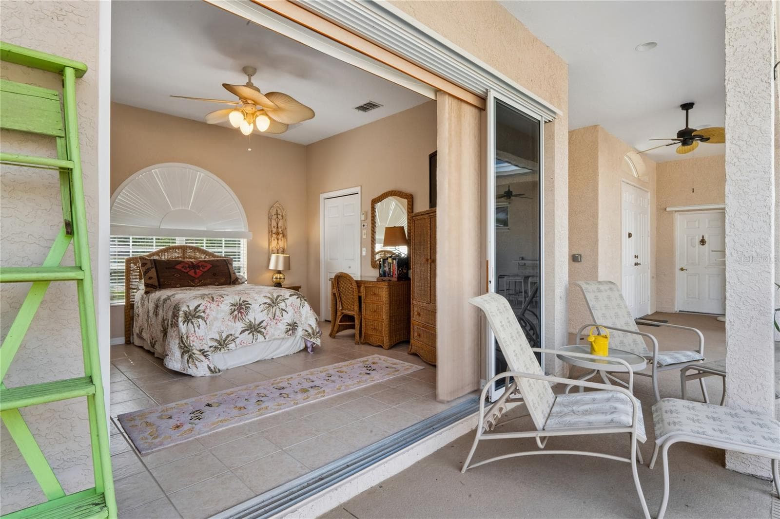 Mother in law suite with separate entrance. - 10120 SHORTLEAF CT, WEEKI WACHEE