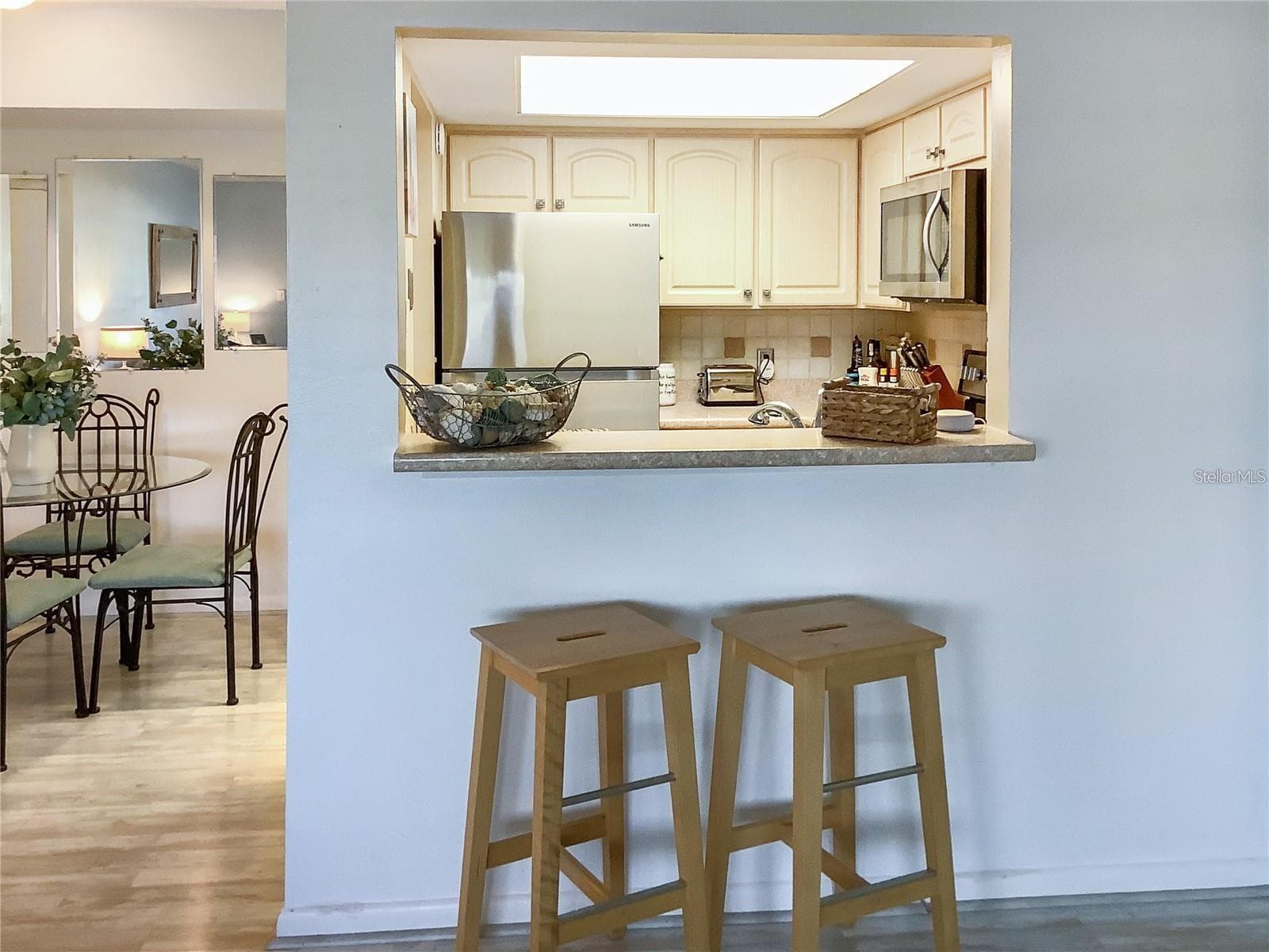 Kitchen/bar area - 4736 JASPER DR #207, NEW PORT RICHEY