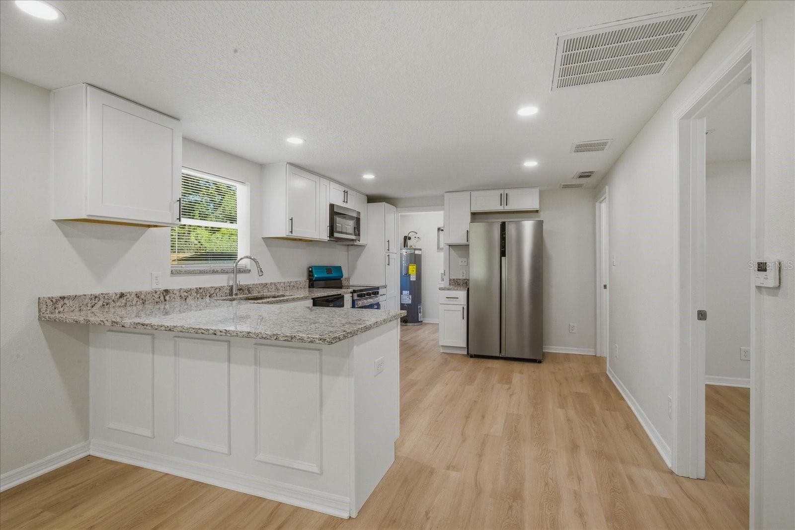 Single Family Residence at 816 WOODLAND AVE, LEESBURG, photo 16 of 30