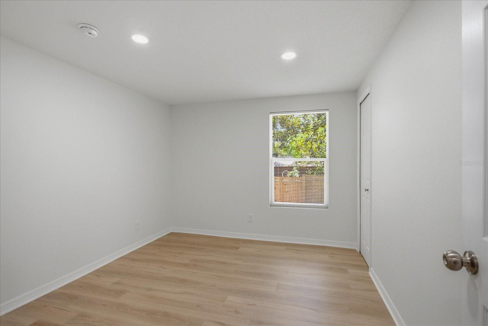 Single Family Residence at 816 WOODLAND AVE, LEESBURG, photo 24 of 30