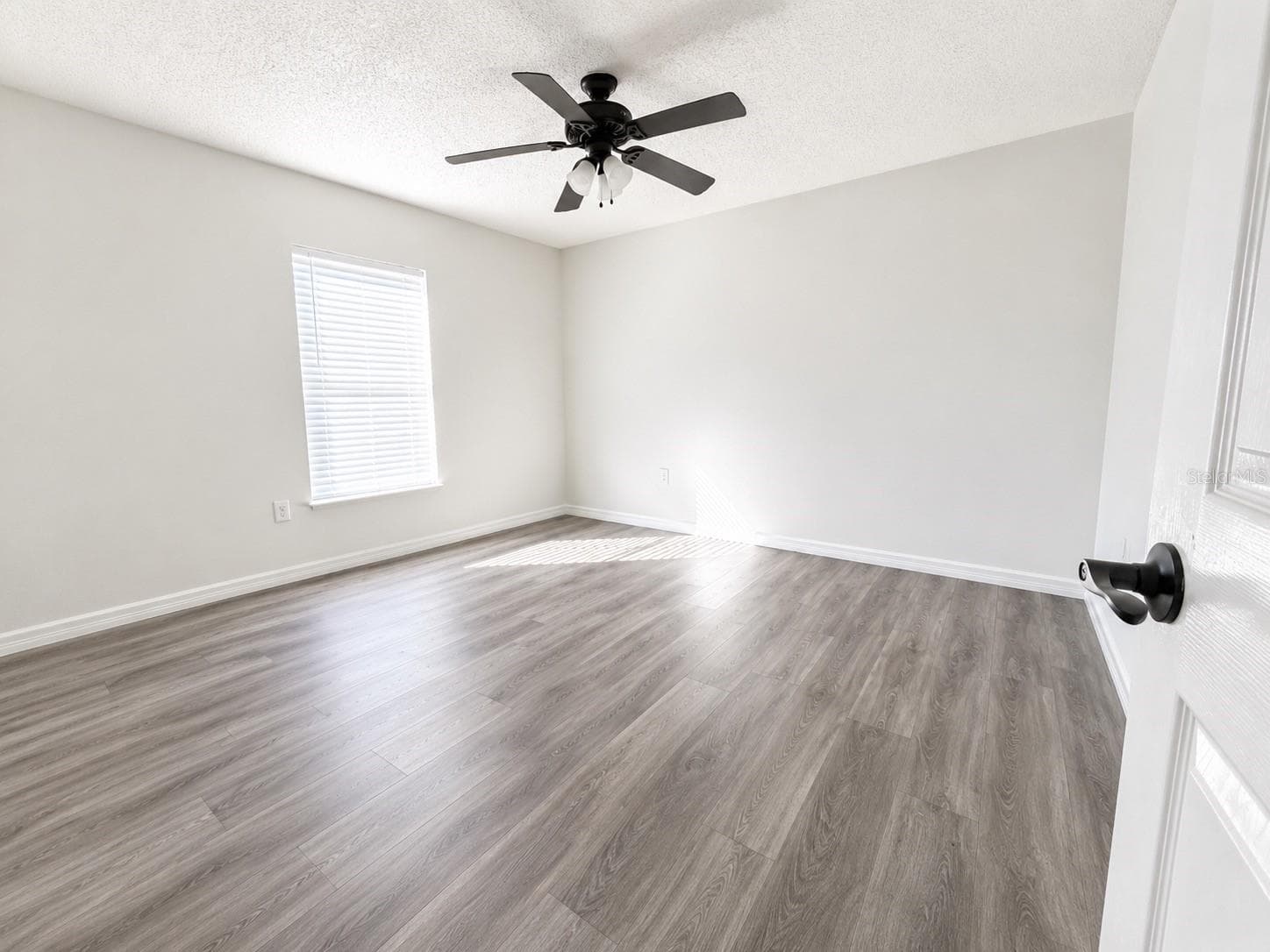Single Family Residence at 210 FAIRFIELD DR, SANFORD, photo 10 of 13