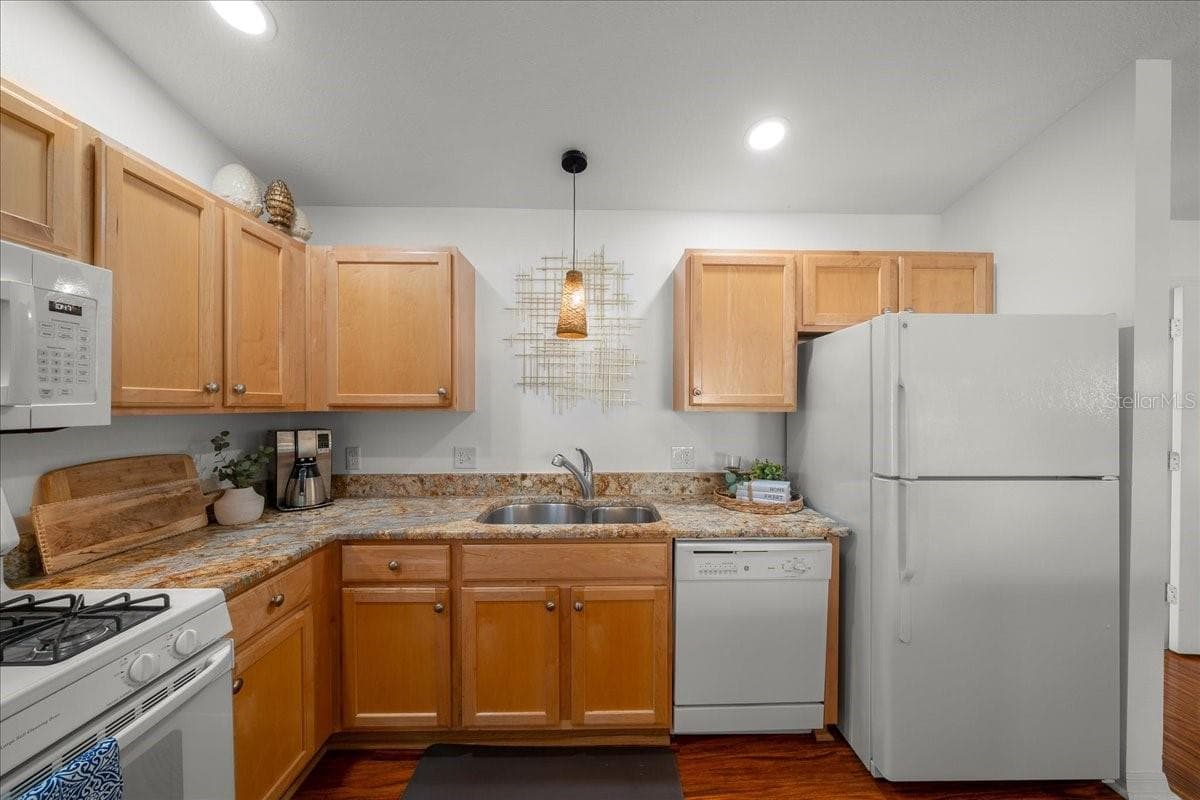 Recessed Lighting, Gas Stove, Matching Appliances - VILLAGES OF SUMTER, THE VILLAGES