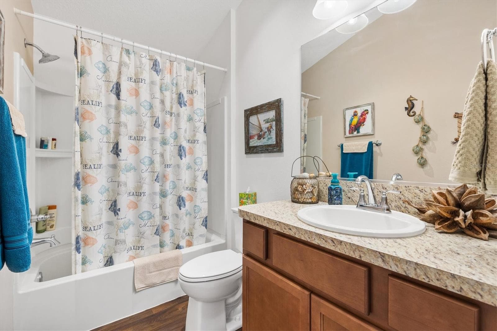 Guest Bathroom with tub - 1773 BLACKWELL LN, THE VILLAGES