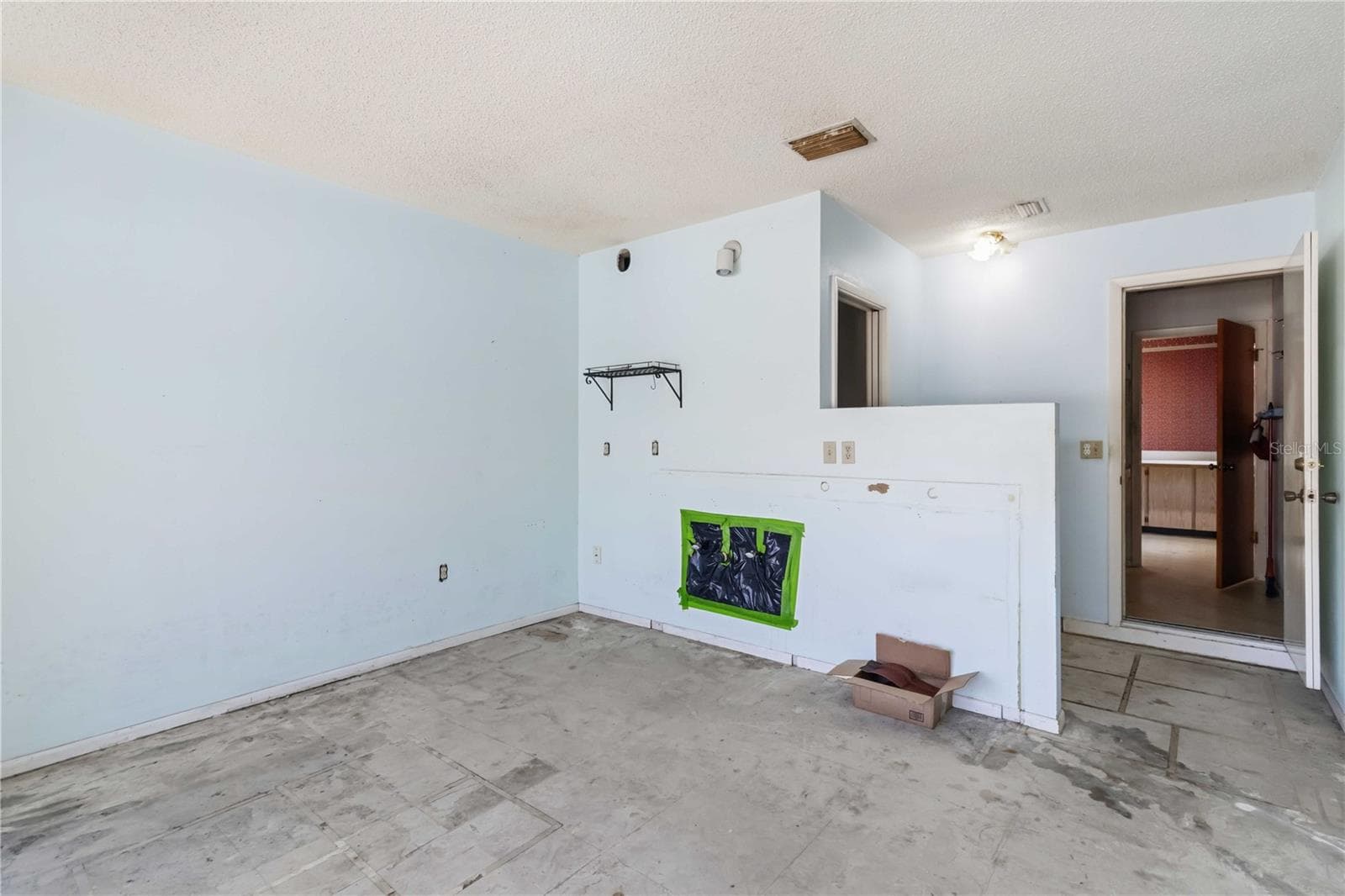 Converted garage In law Suite with kitchenette hookups - 306 PALM AVE, ANNA MARIA