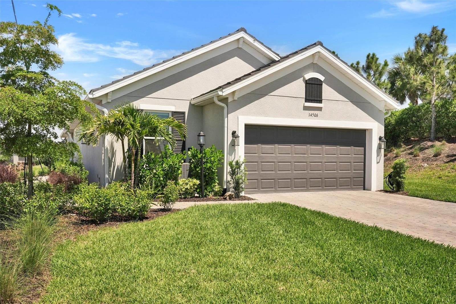 Single Family Residence at 14506 DERNA TER, BRADENTON, photo 2 of 33