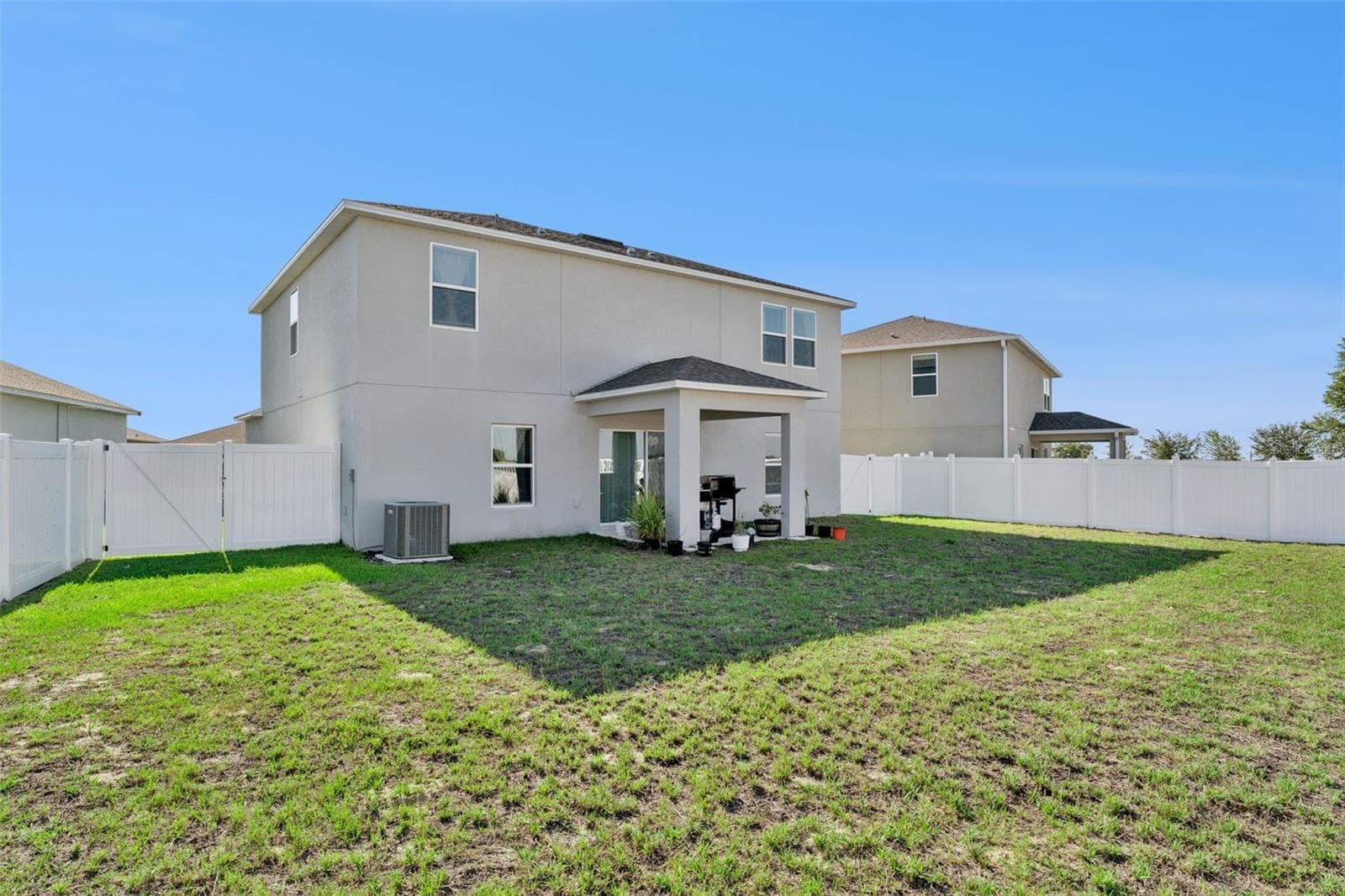Single Family Residence at 1111 CALICO POINTE CIR, GROVELAND, photo 32 of 53