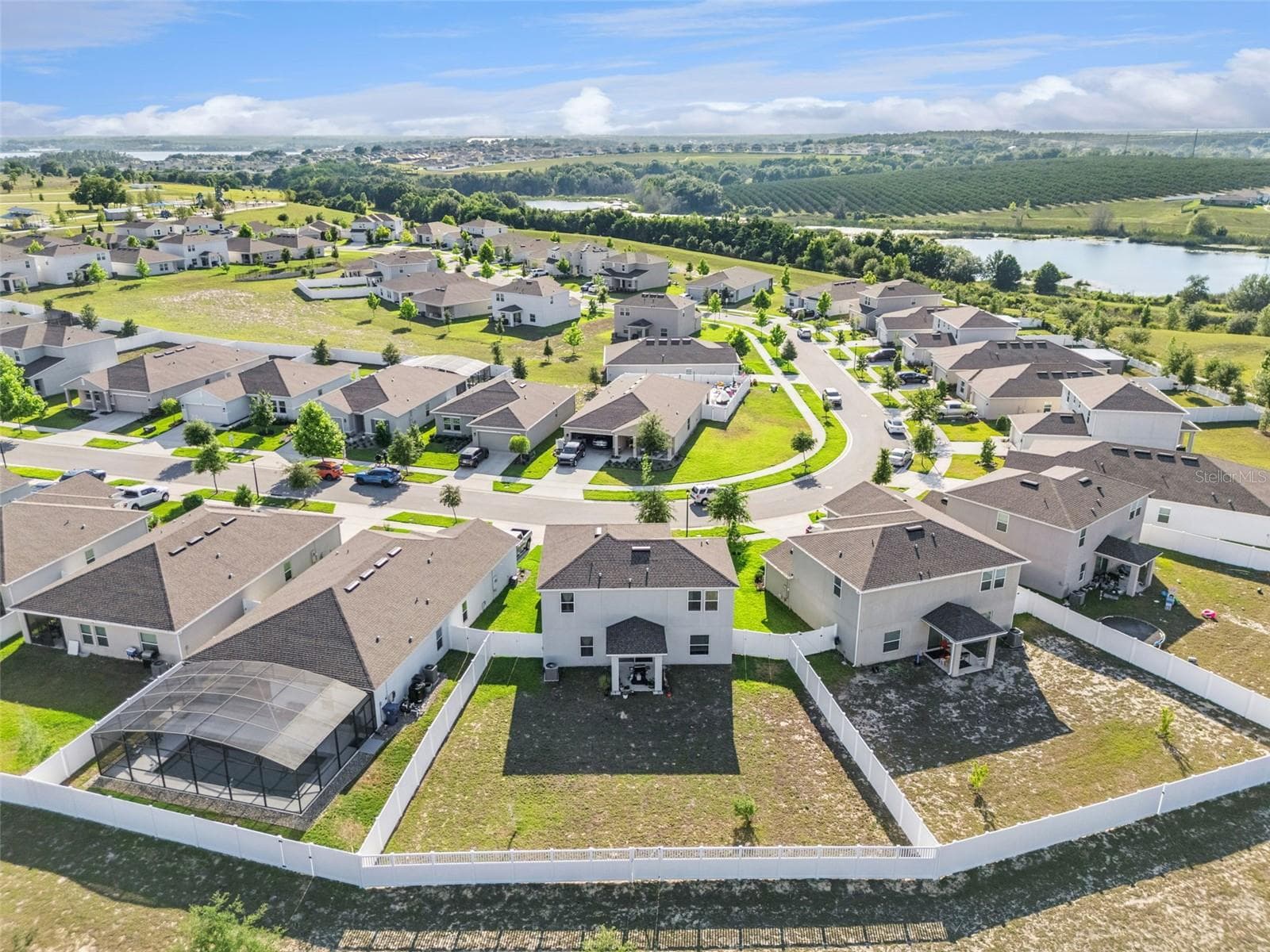 Single Family Residence at 1111 CALICO POINTE CIR, GROVELAND, photo 45 of 53