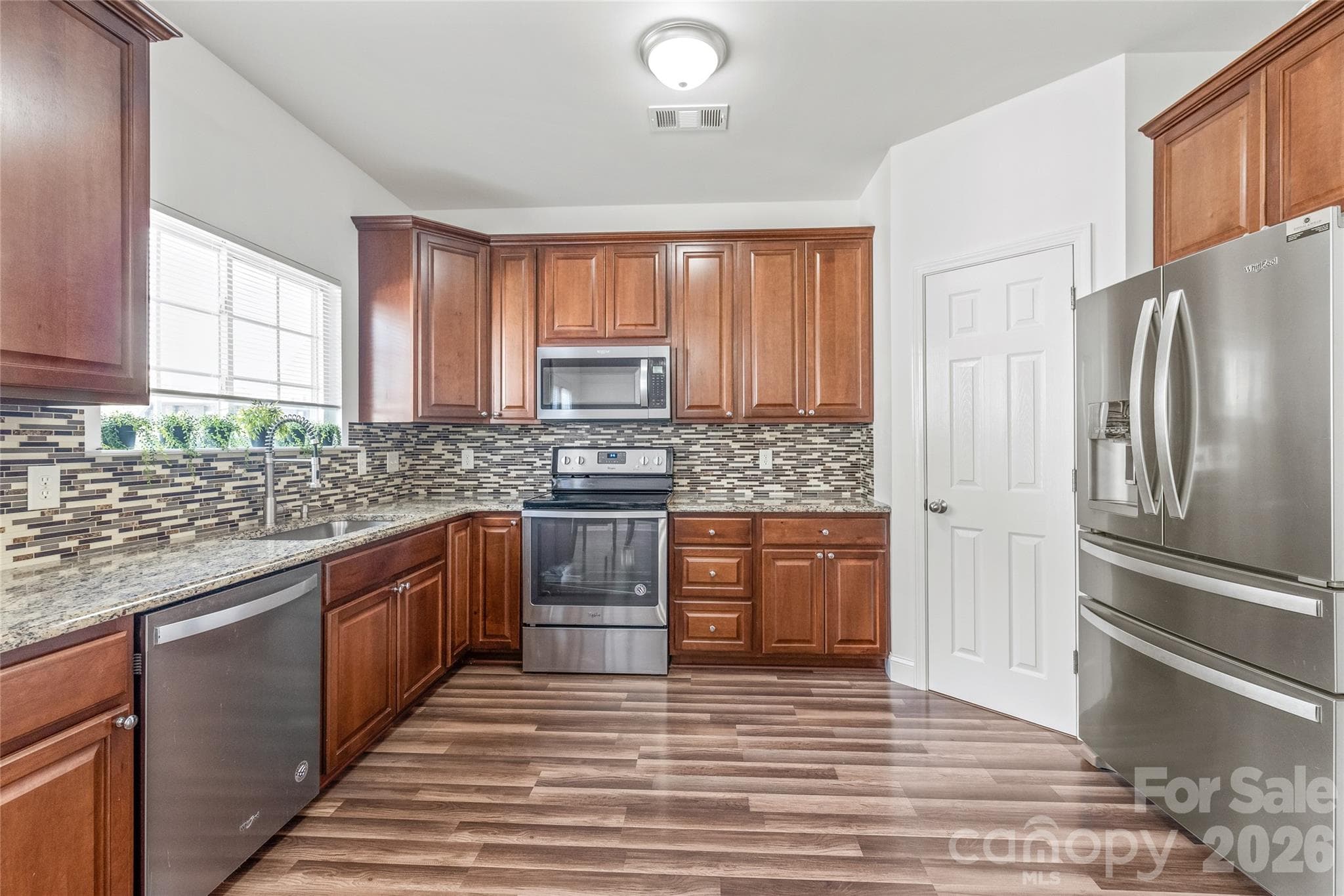 Townhouse at 1707 Kashmir White Lane, Fort Mill, photo 8 of 33
