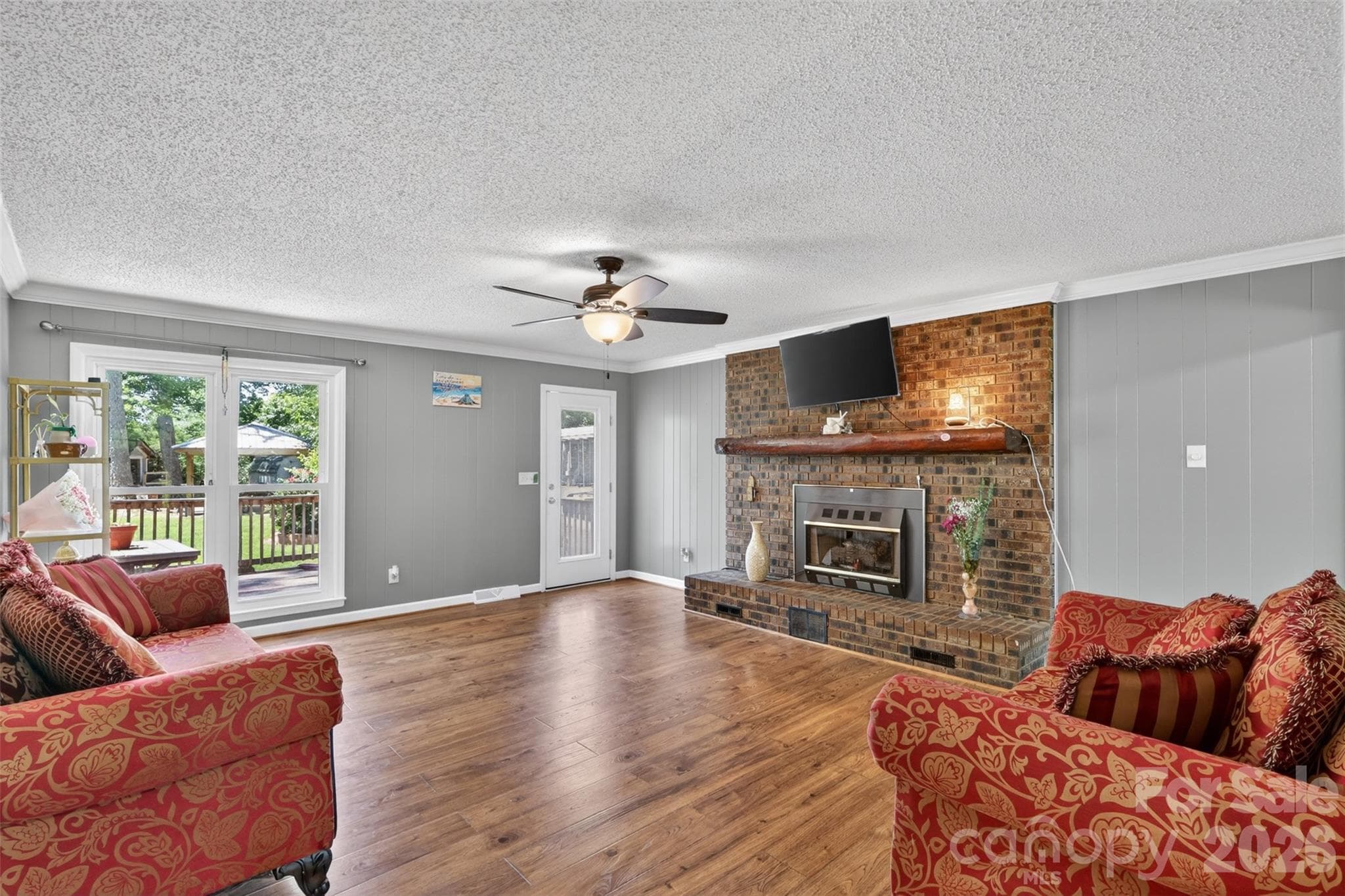 Single Family Residence at 9807 Black Road, Midland, photo 9 of 42