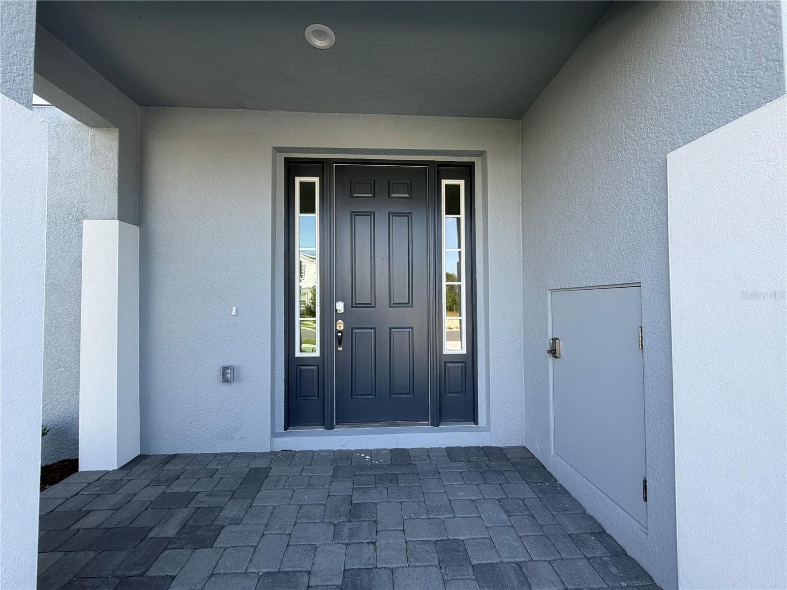 Single Family Residence at 756 FARFIELDS ST, DELAND, photo 2 of 13