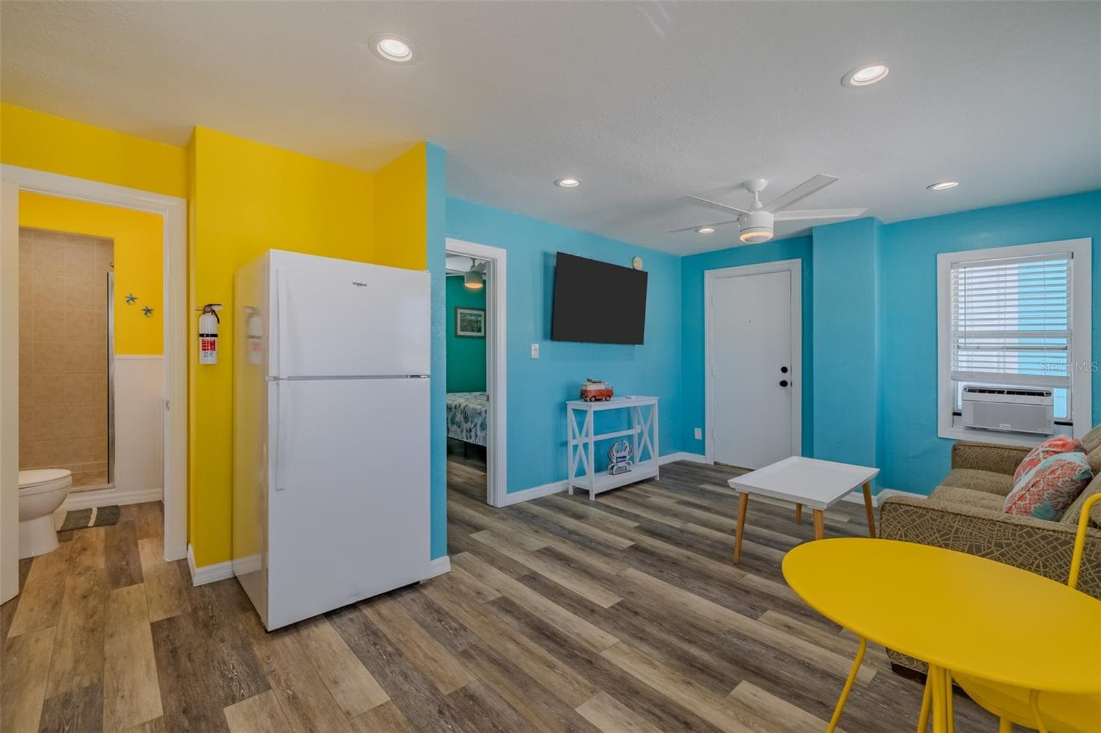 Full size appliances - 13343 GULF BLVD #14, MADEIRA BEACH