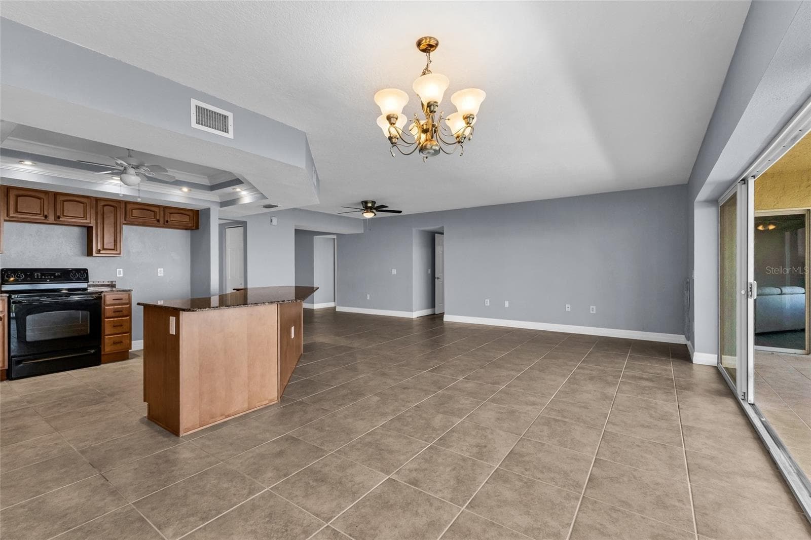 Living room - 101 N MARION CT #213, PUNTA GORDA