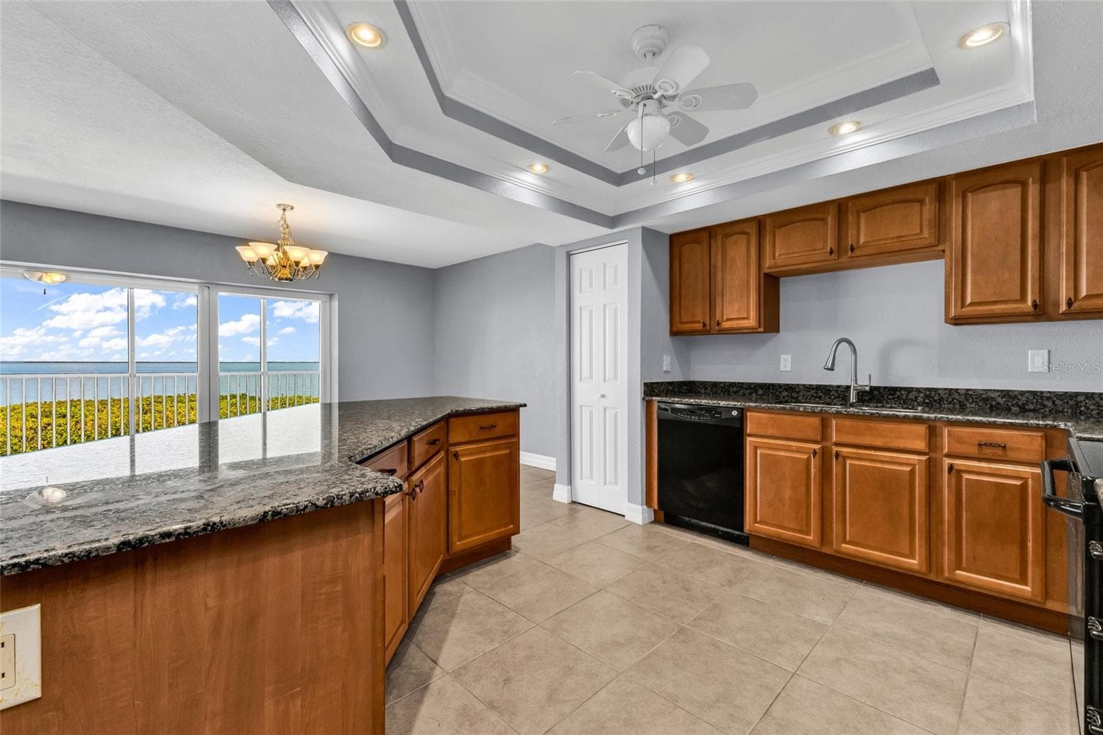 Kitchen - 101 N MARION CT #213, PUNTA GORDA