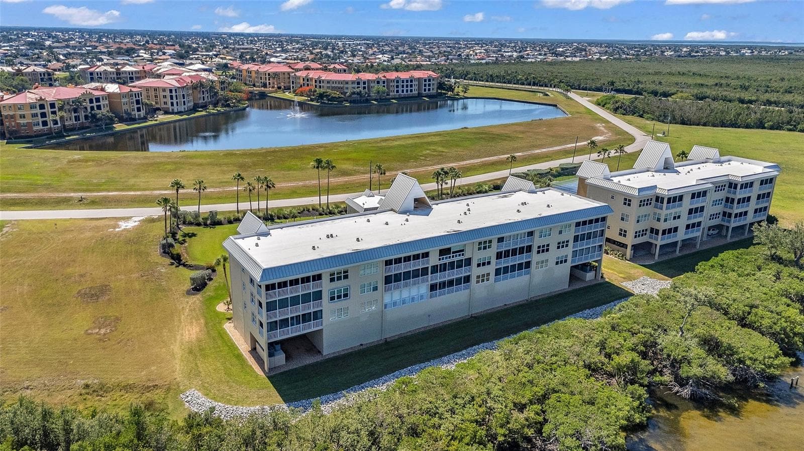 Looking southeast - 101 N MARION CT #213, PUNTA GORDA