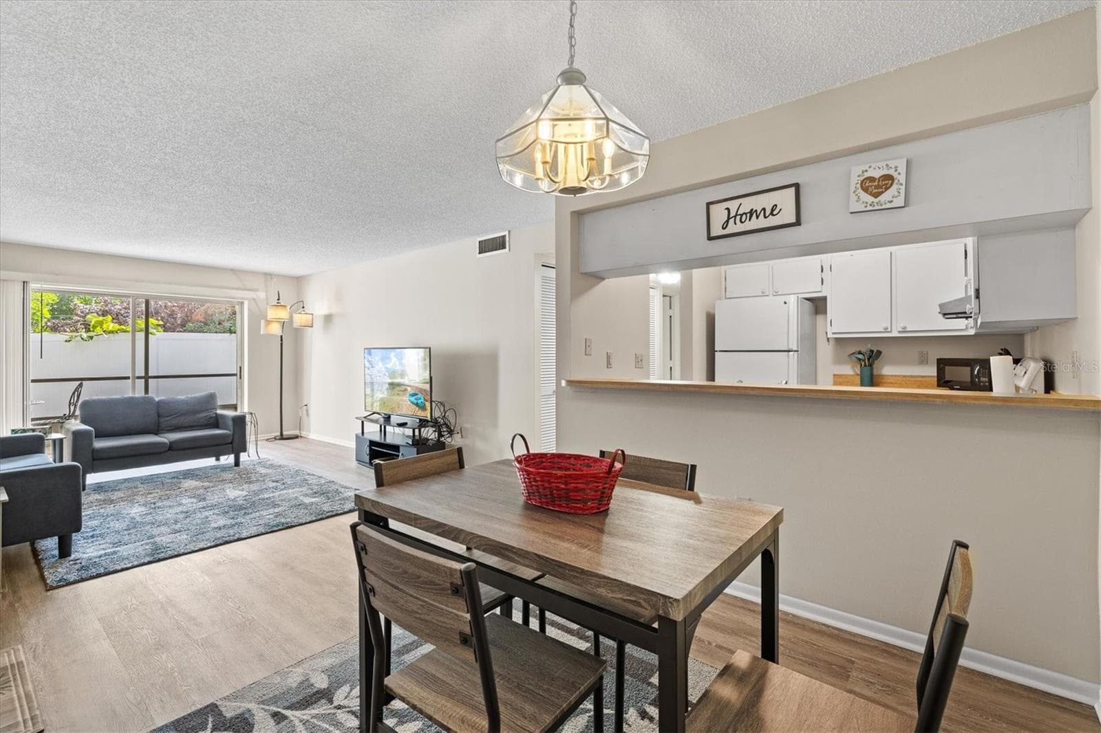 Condominium at 3275 BENEVA RD #104, SARASOTA, photo 3 of 28