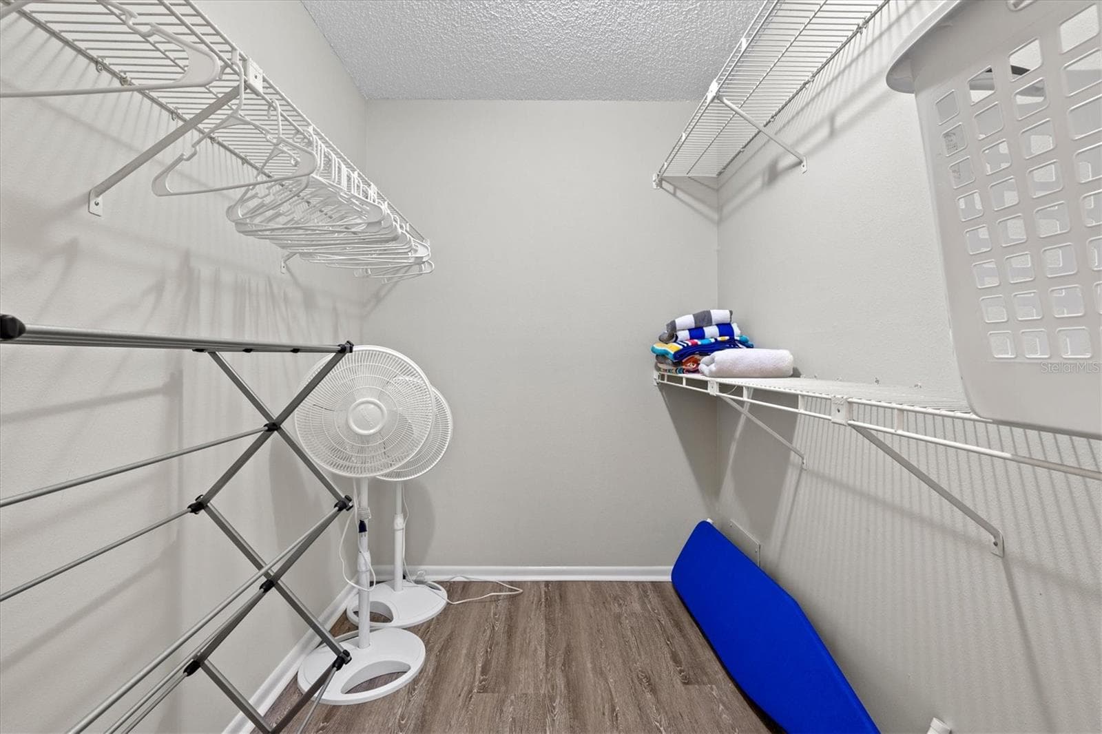 Condominium at 3275 BENEVA RD #104, SARASOTA, photo 8 of 28