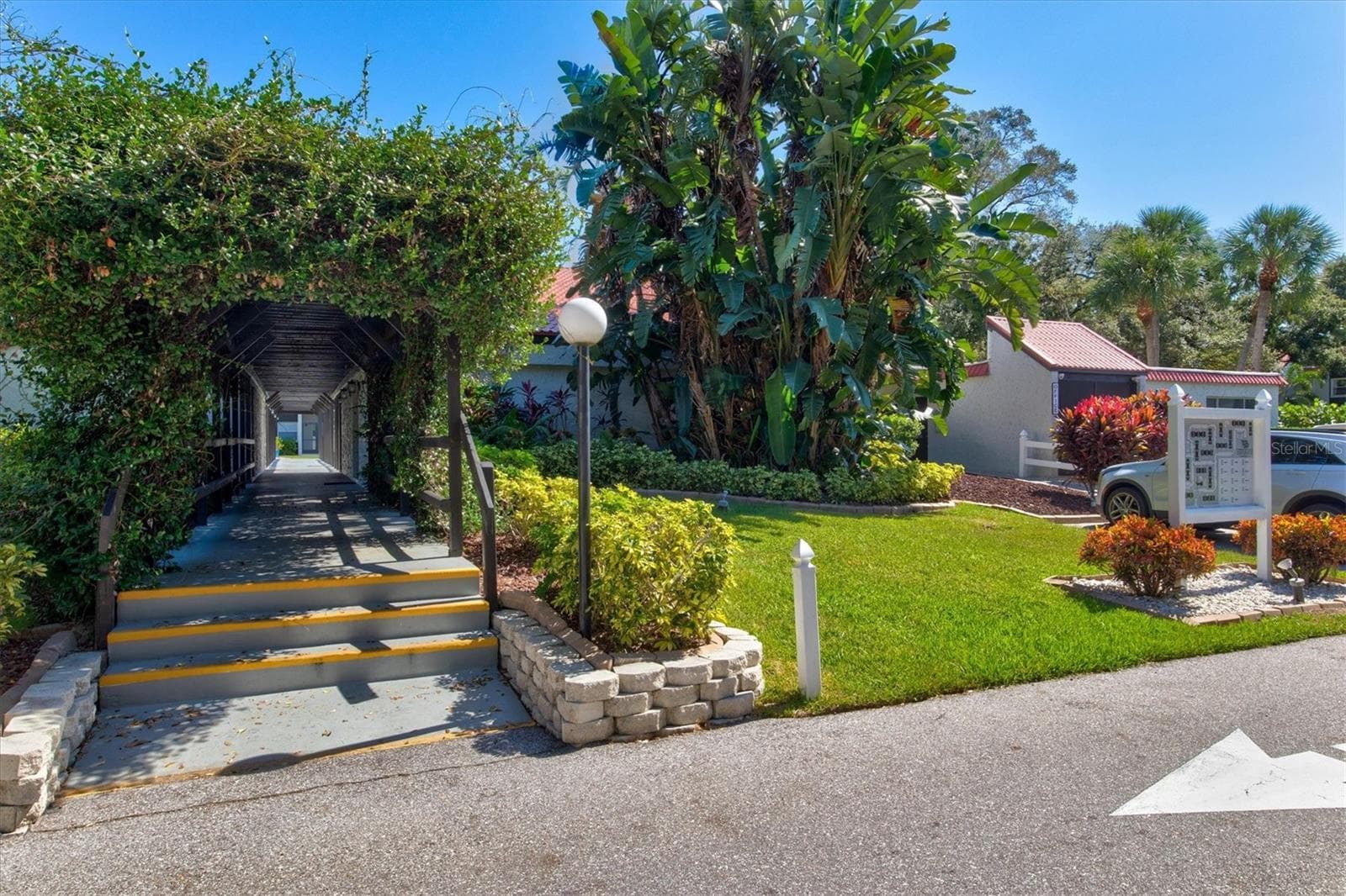 Condominium at 3275 BENEVA RD #104, SARASOTA, photo 21 of 28