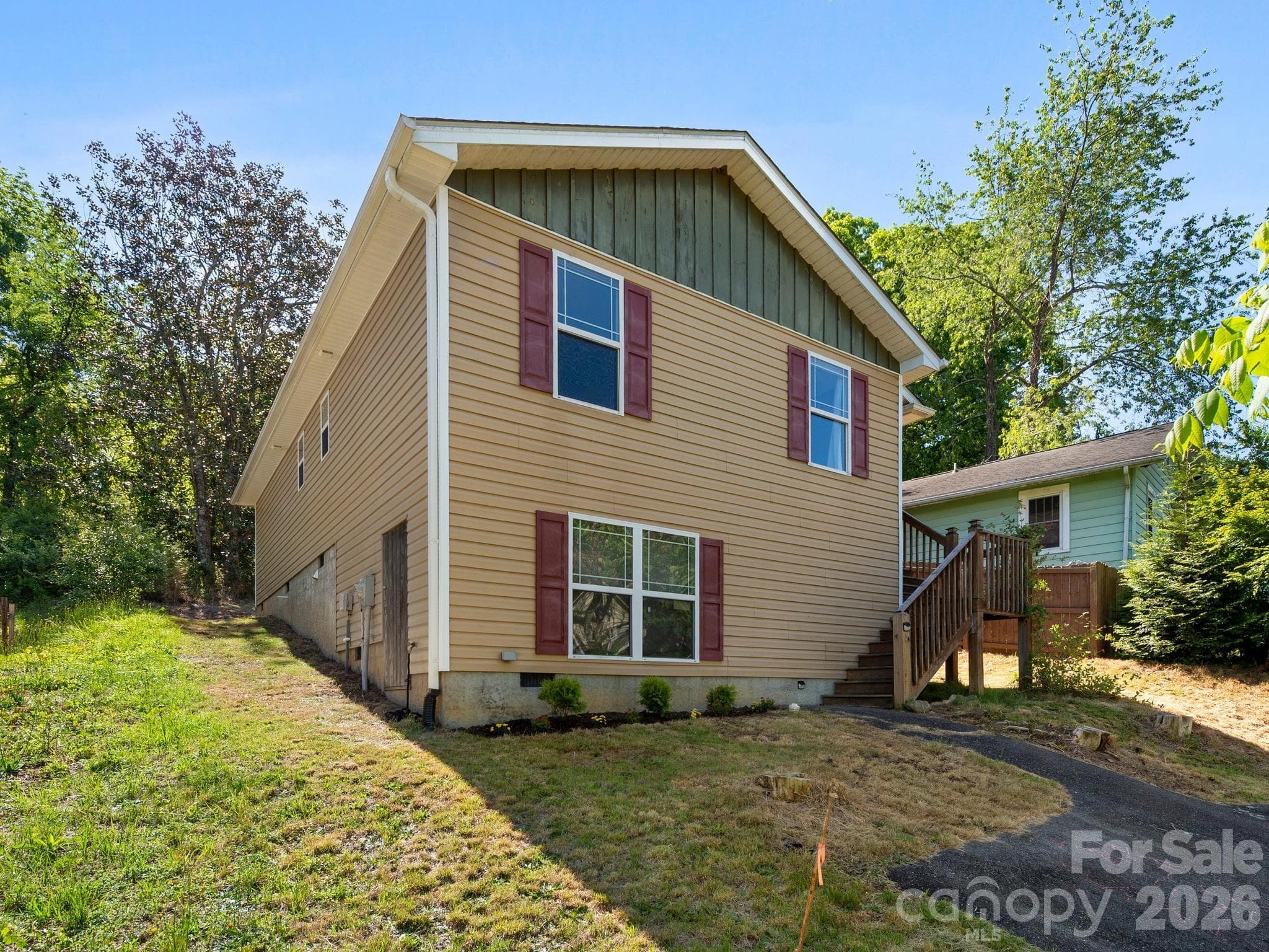 Single Family Residence at Asheville, photo 7 of 32