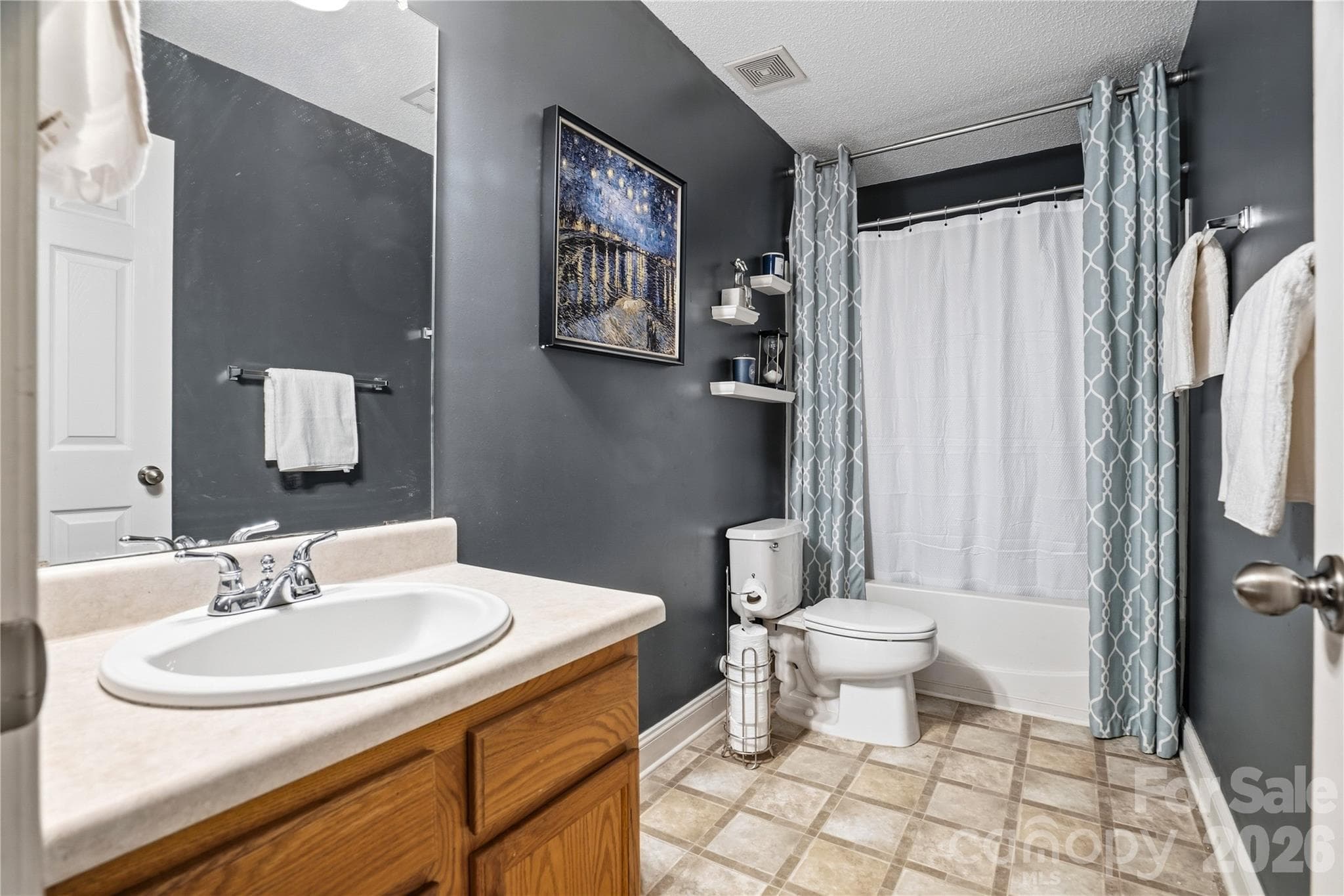 Hall bathroom is very spacious - 13310 Pontchatrain Avenue, Charlotte