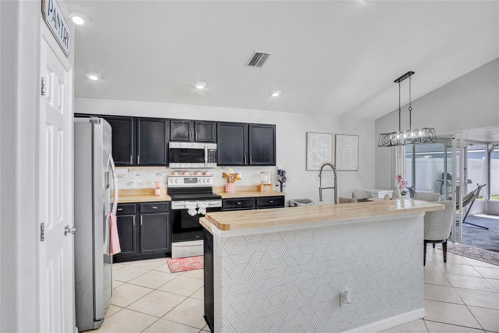 Kitchen view angle - 8335 ADELE RD, LAKELAND