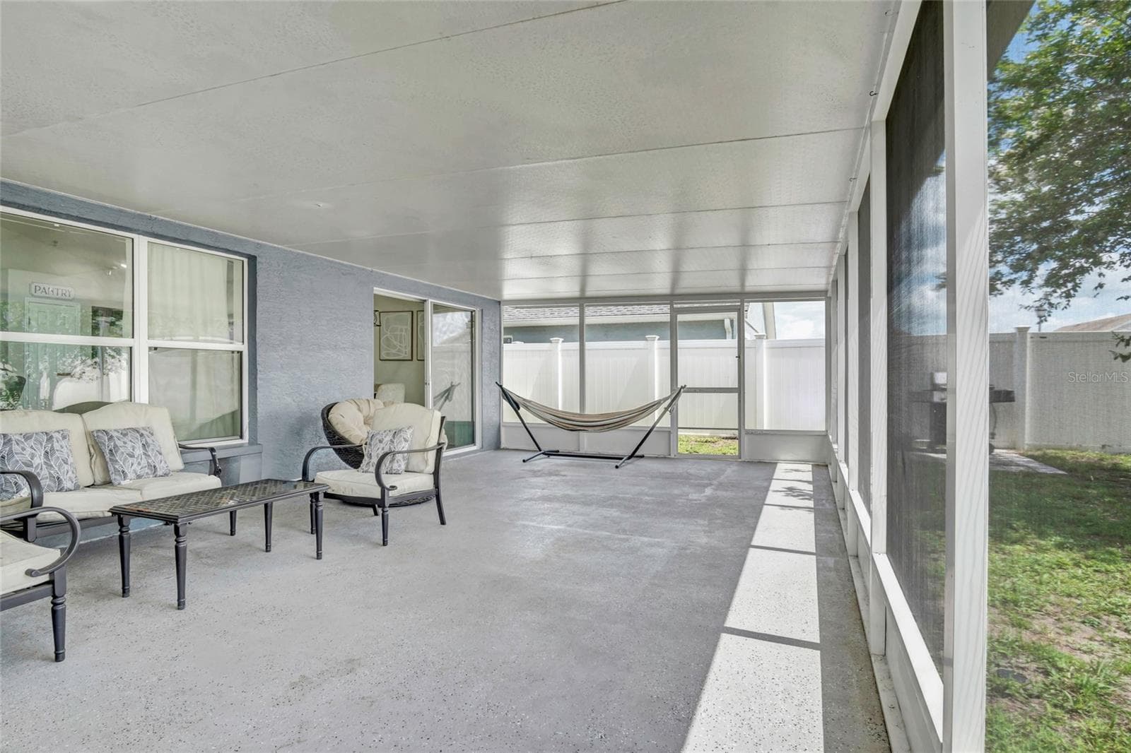 Florida room - 8335 ADELE RD, LAKELAND