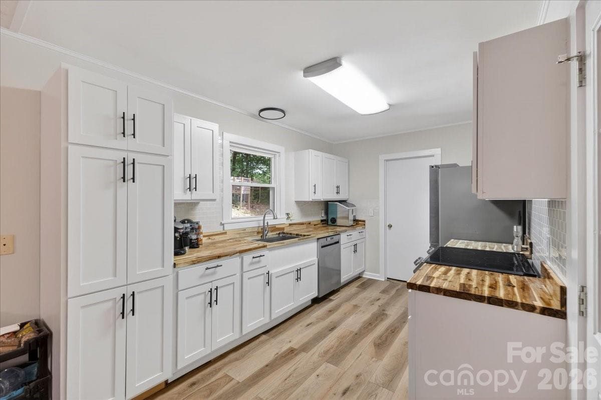 Kitchen - 1303 Wildwood Drive, Kannapolis