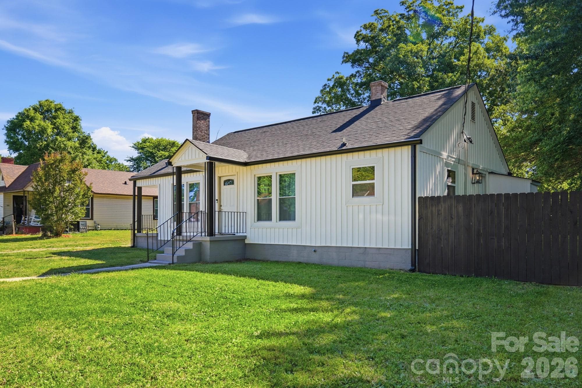 Single Family Residence at Kannapolis, photo 2 of 29