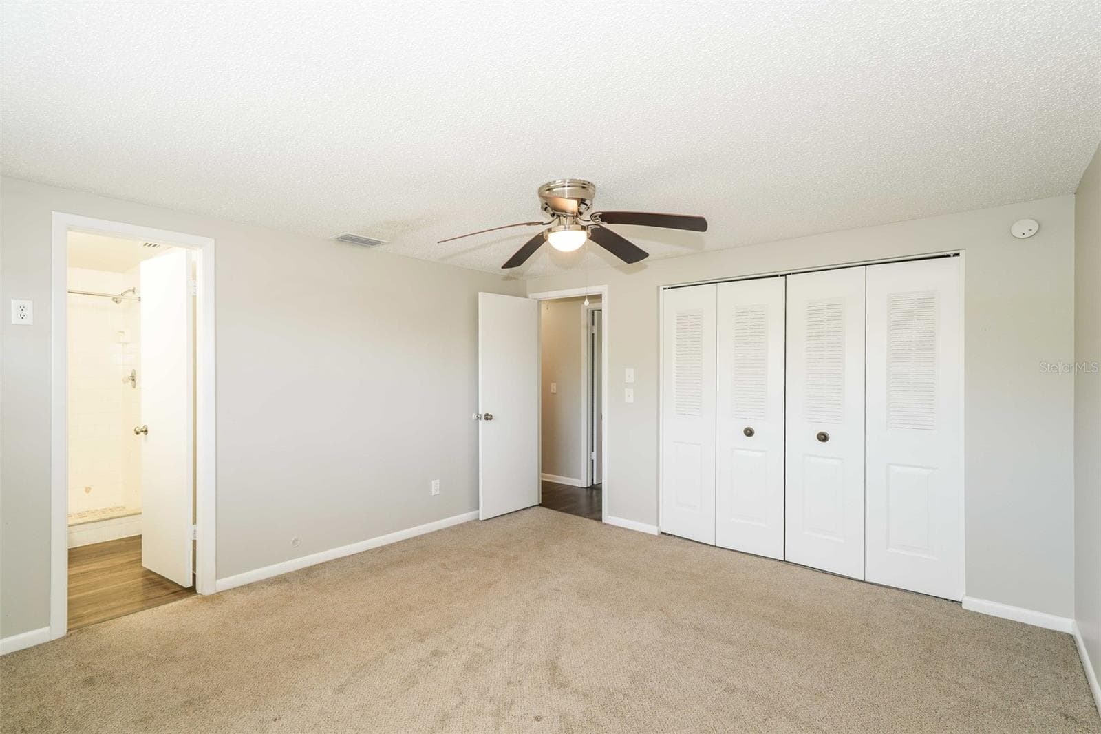 Single Family Residence at 8229 MALVERN CIR, TAMPA, photo 13 of 22