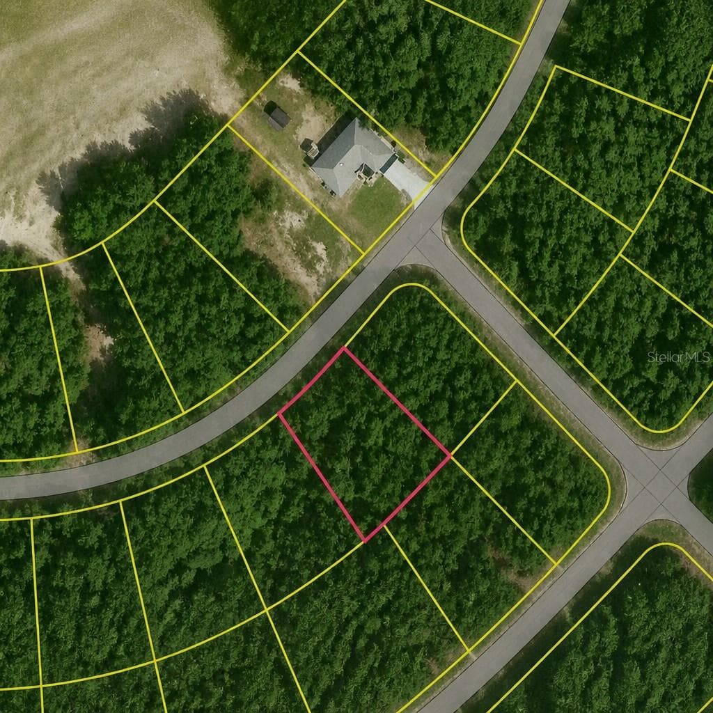 SE FISCHER LANE DR
