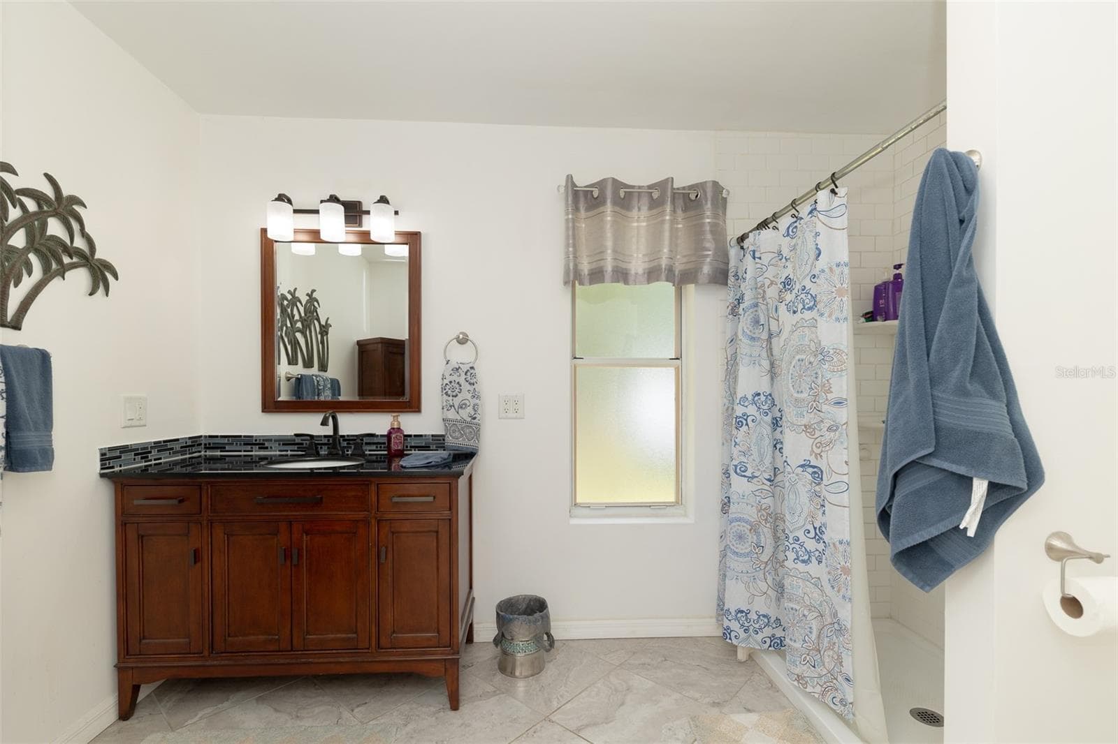 Primary Bathroom - 39 WOOD RIDGE DR, OCALA
