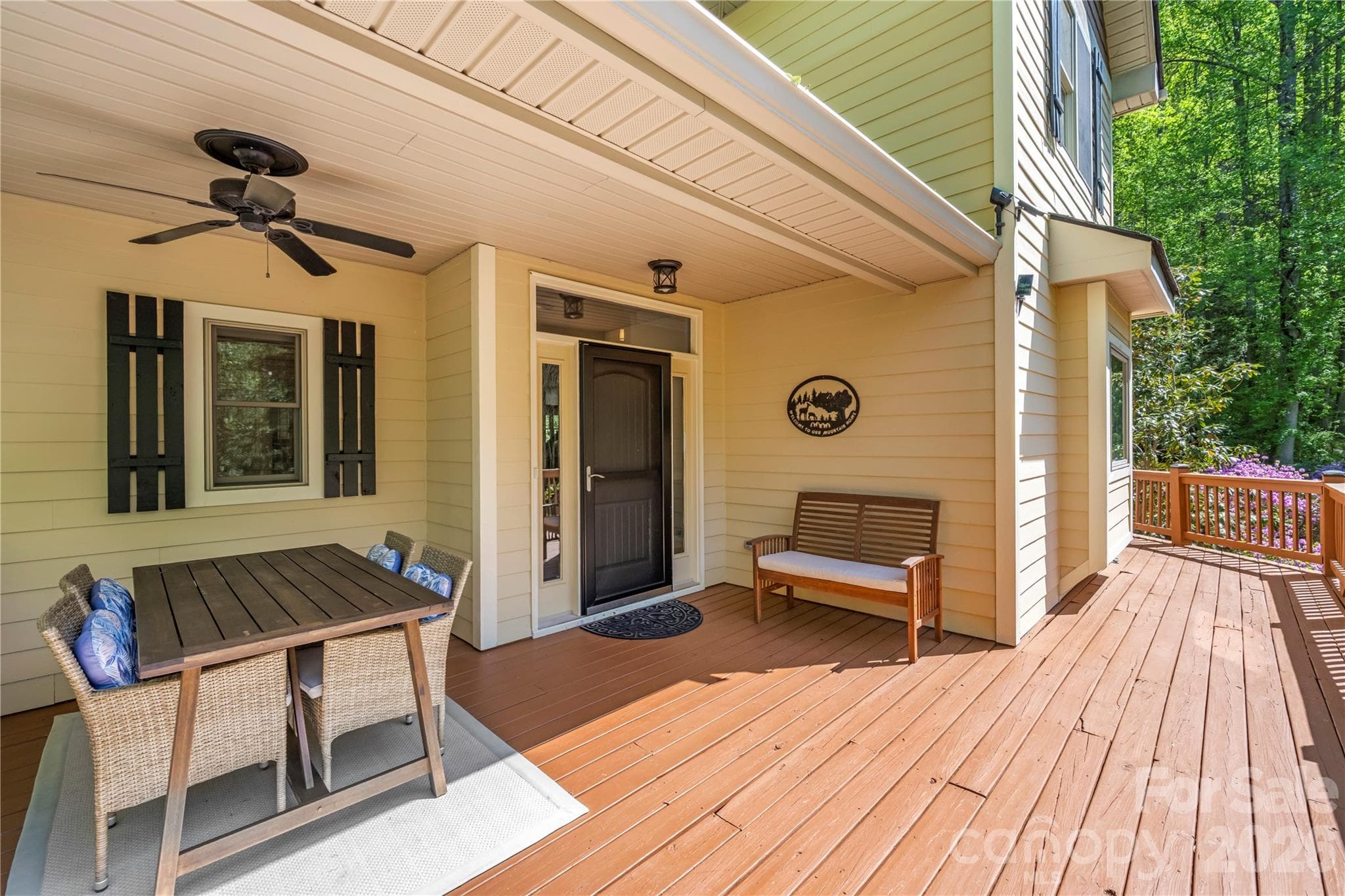 Single Family Residence at 128 Churchill Downs Drive, Fairview, photo 12 of 54