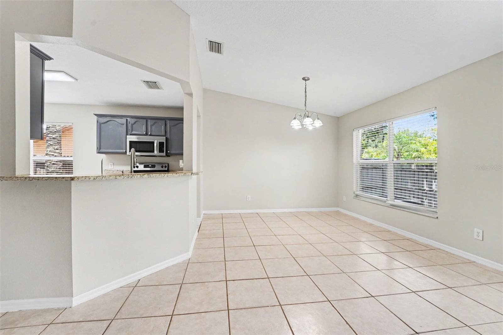 Single Family Residence at 7603 SAVANNAH LN, TAMPA, photo 5 of 20