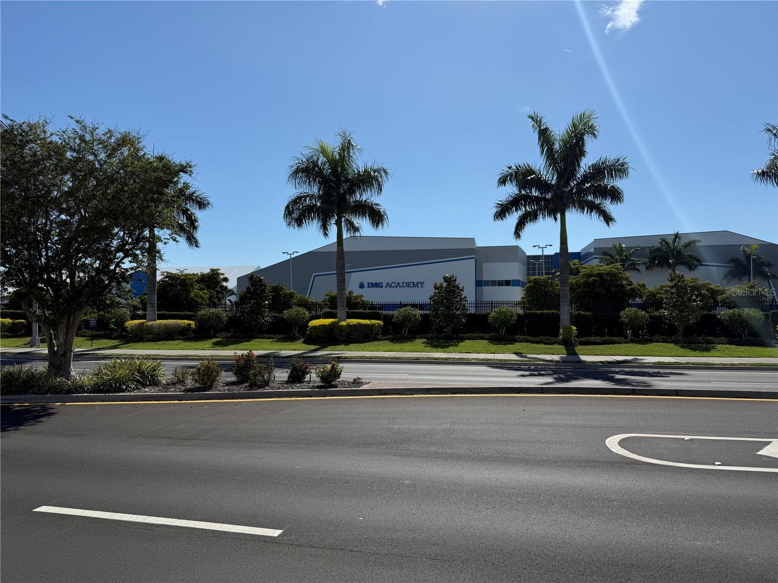 Less than 1 mile from IMG Academy, "a preparatory boarding school and sports training facility." - 2723 60TH AVENUE DR W #2723, BRADENTON