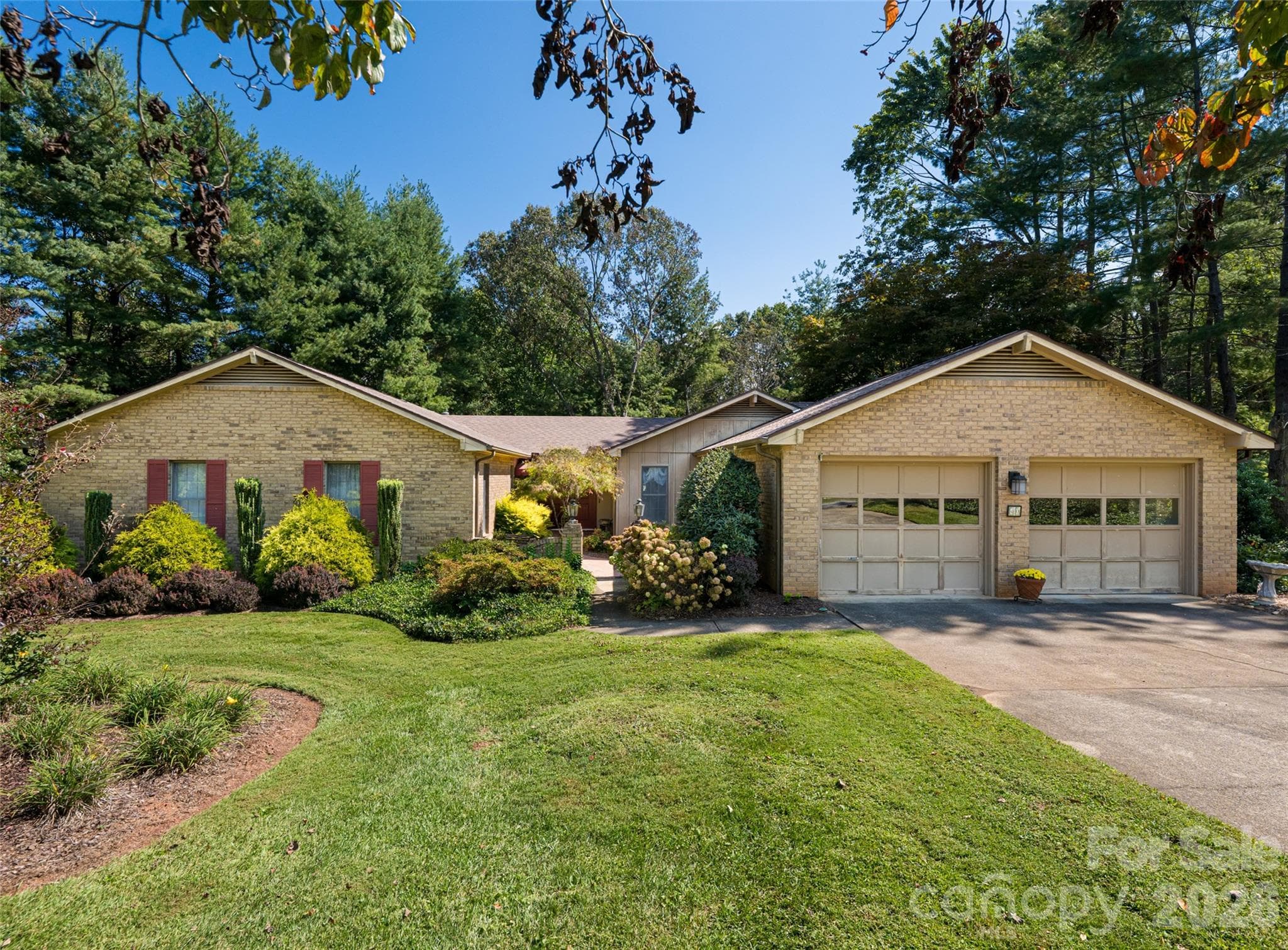 Single Family Residence at Weaverville, photo 3 of 46