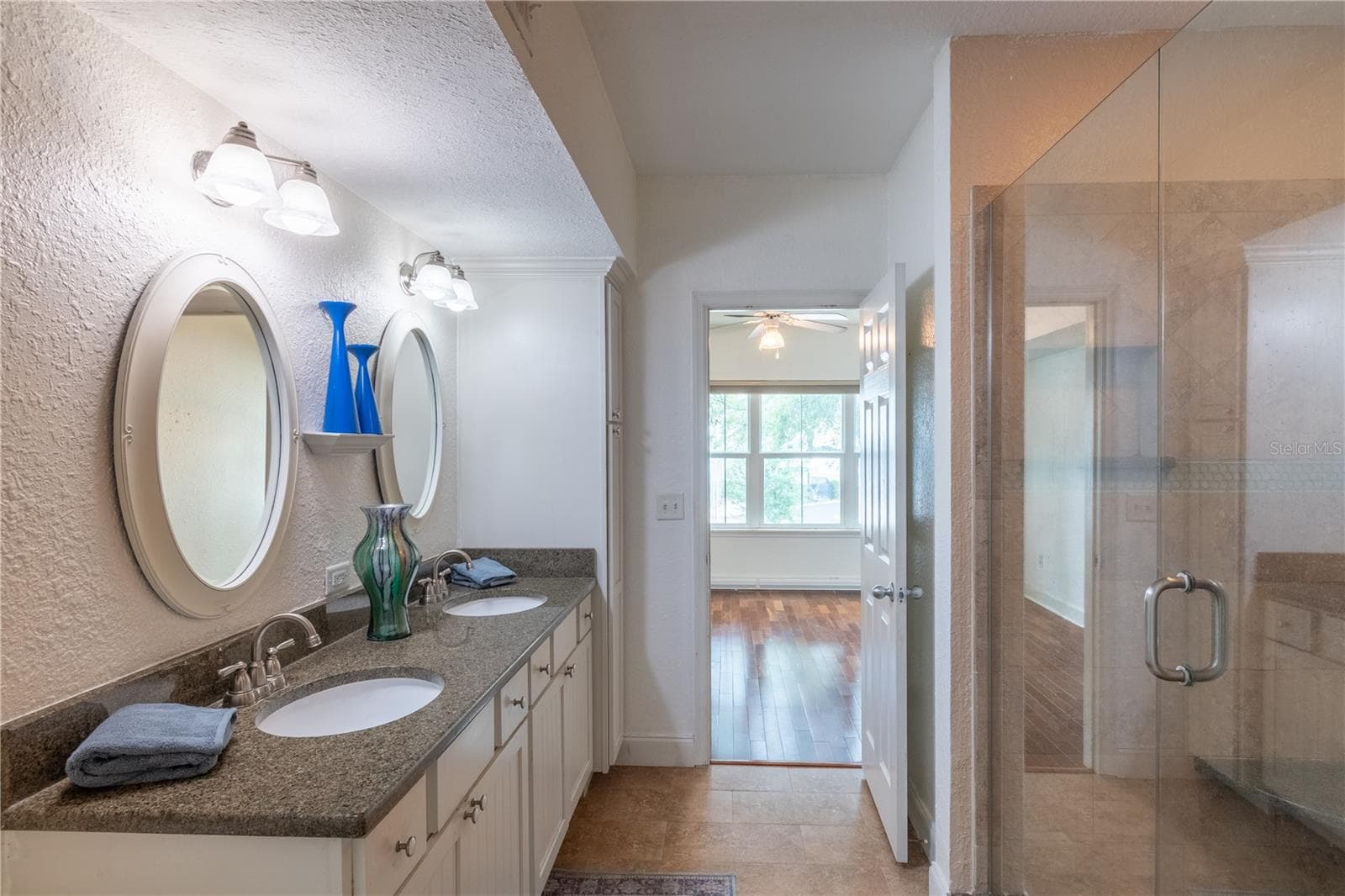 Primary Bath - 202 E SOUTH ST #1044, ORLANDO